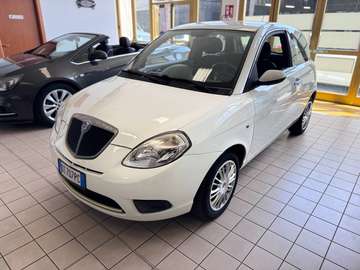 Ypsilon II 2007 1.2 8v Argento