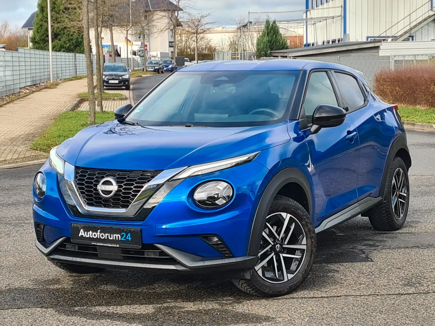Nissan Juke N-Connecta*Autom.*Navi*RFK* Bleu - 1