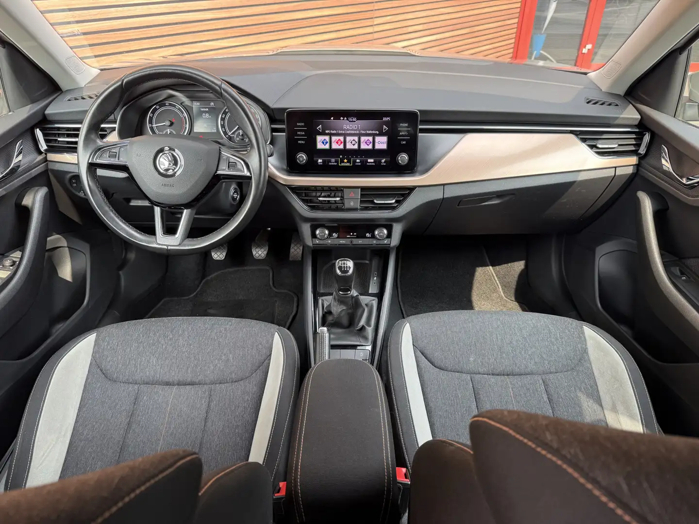 Skoda Kamiq 1.5 TSI ACT Sport Business Trekhaak / Carplay / Le Grau - 2