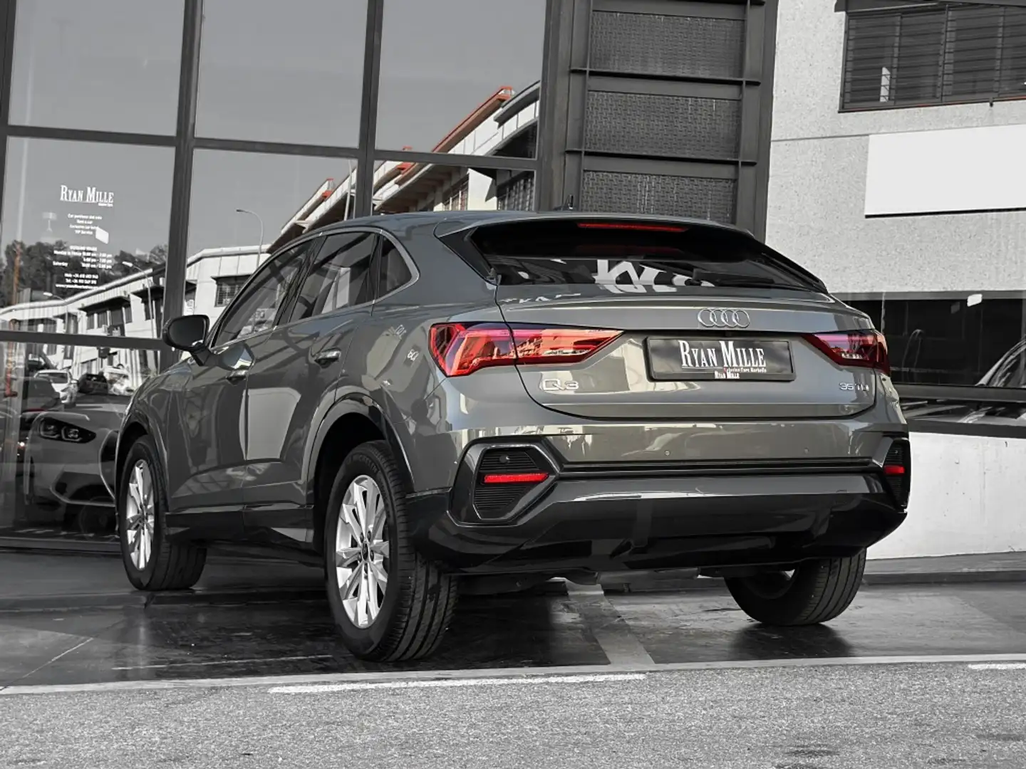 Audi Q3 Sportback 35 TDI Advanced S tronic Gris - 2