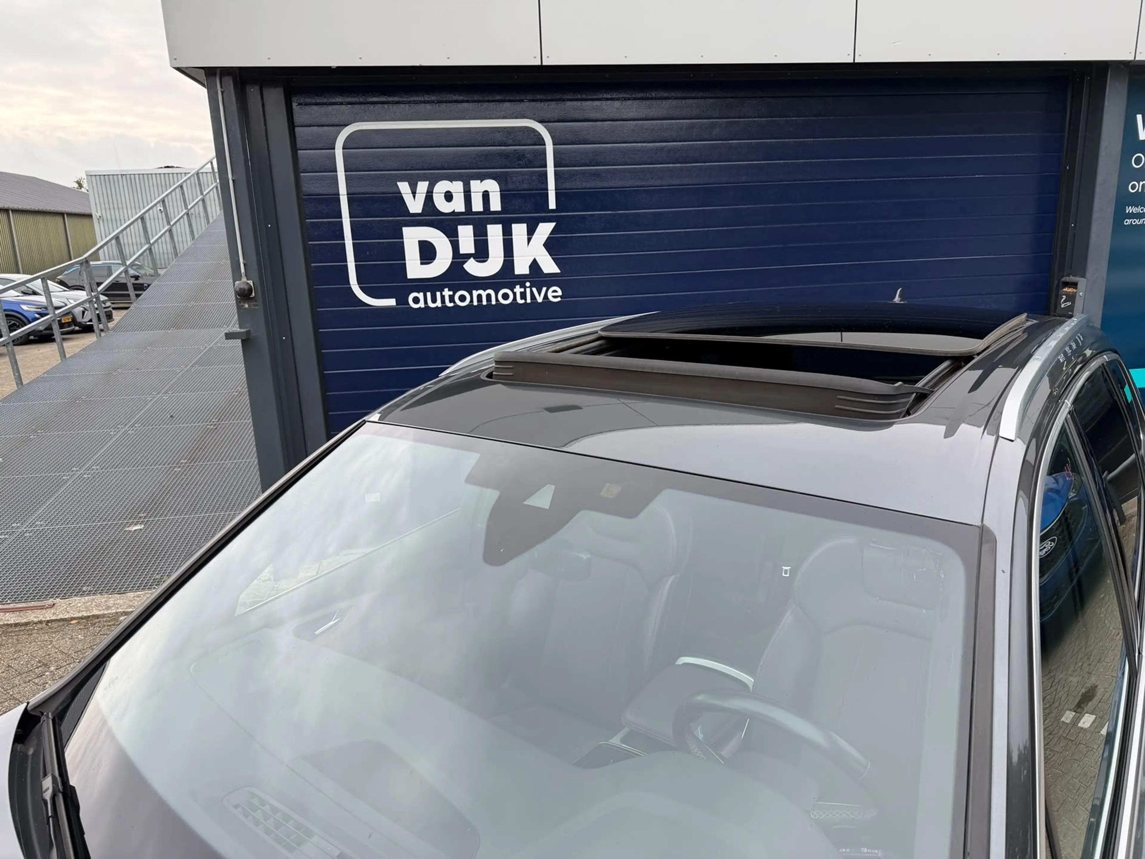Audi Q7 55 TFSI e quattro Pro Line S Panoramadak Luchtveri — photo 11