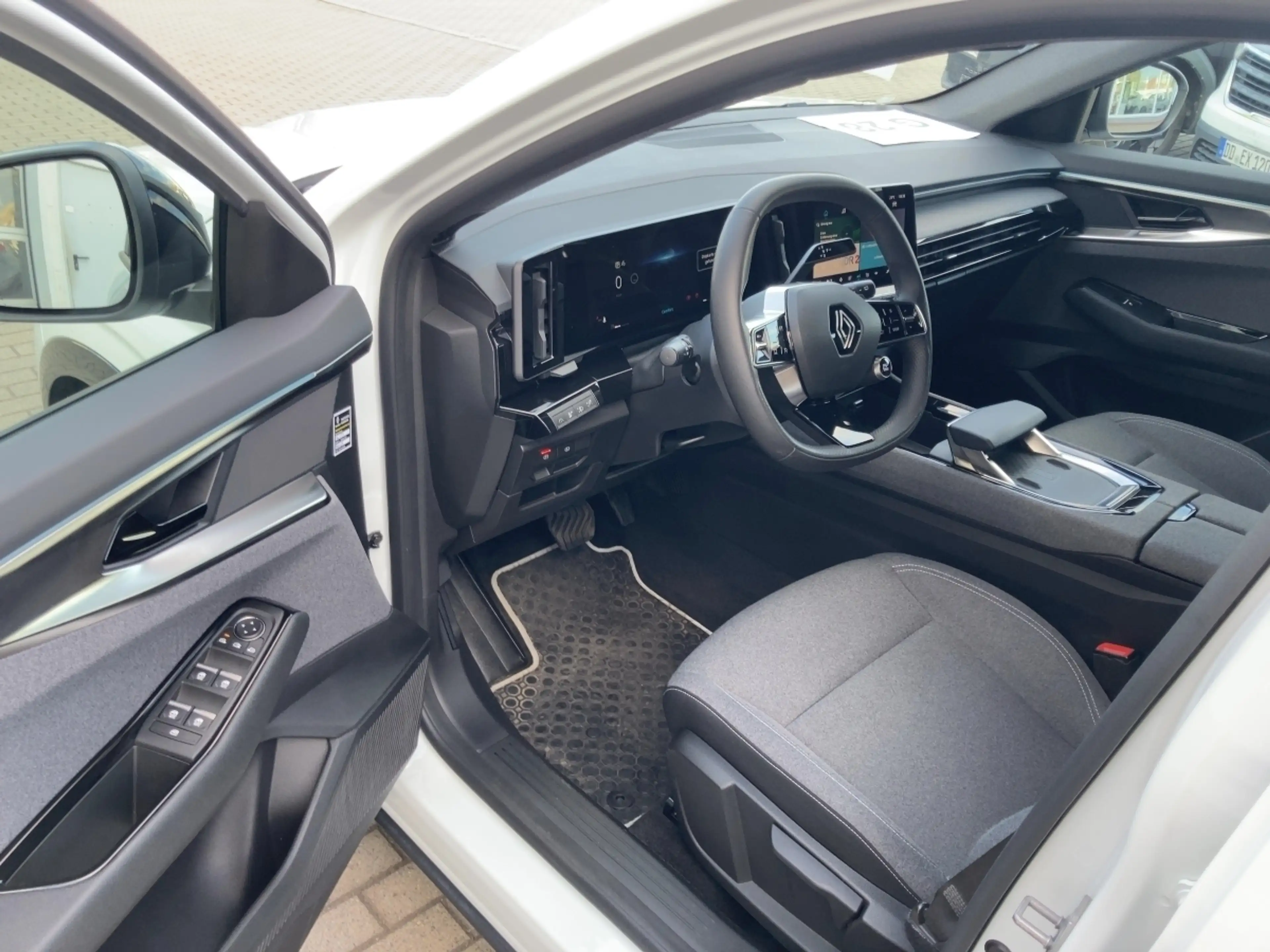 Renault Austral Equilibre Mild Hybrid 140 Automatik — photo 7