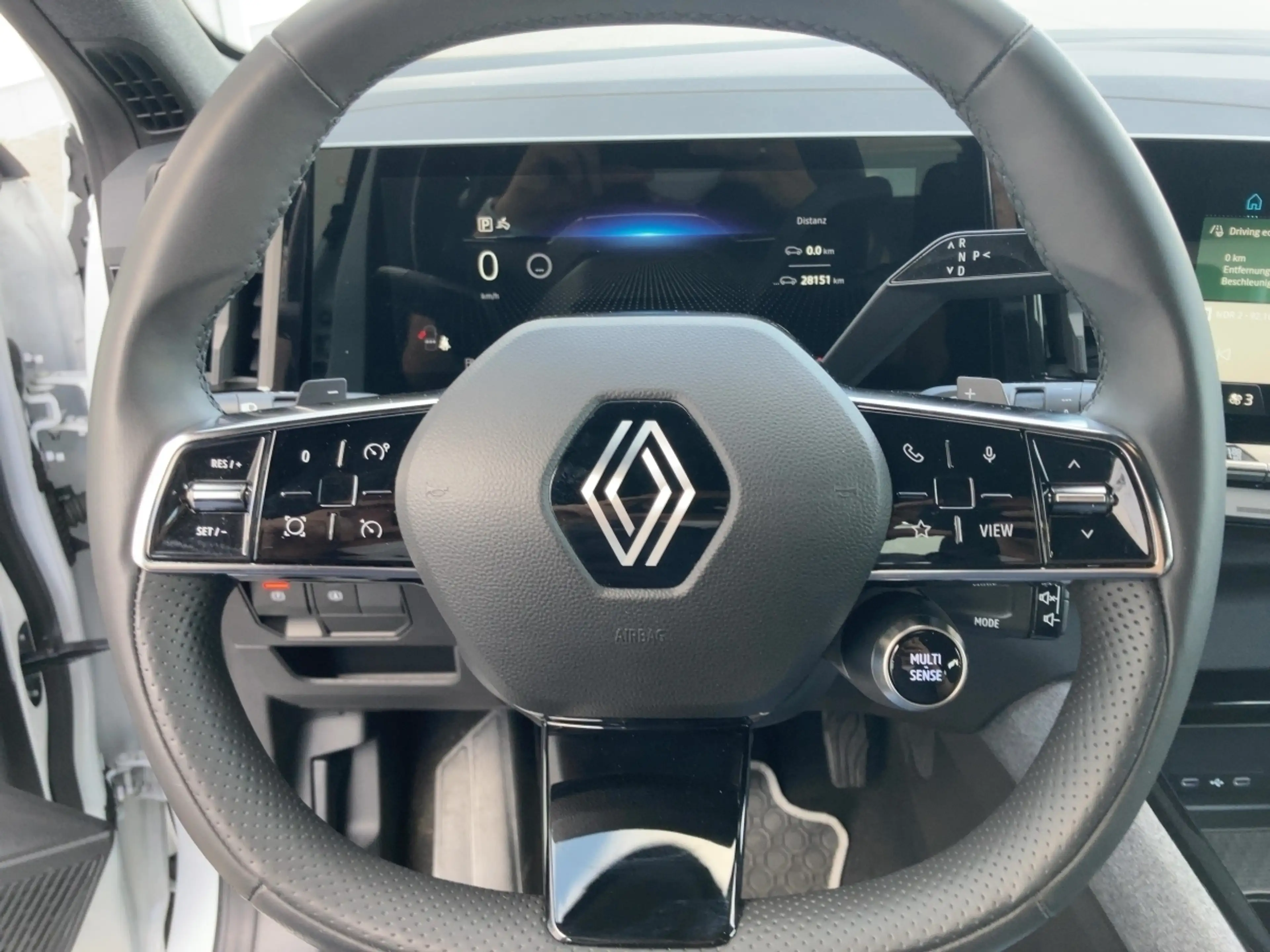Renault Austral Equilibre Mild Hybrid 140 Automatik — photo 10