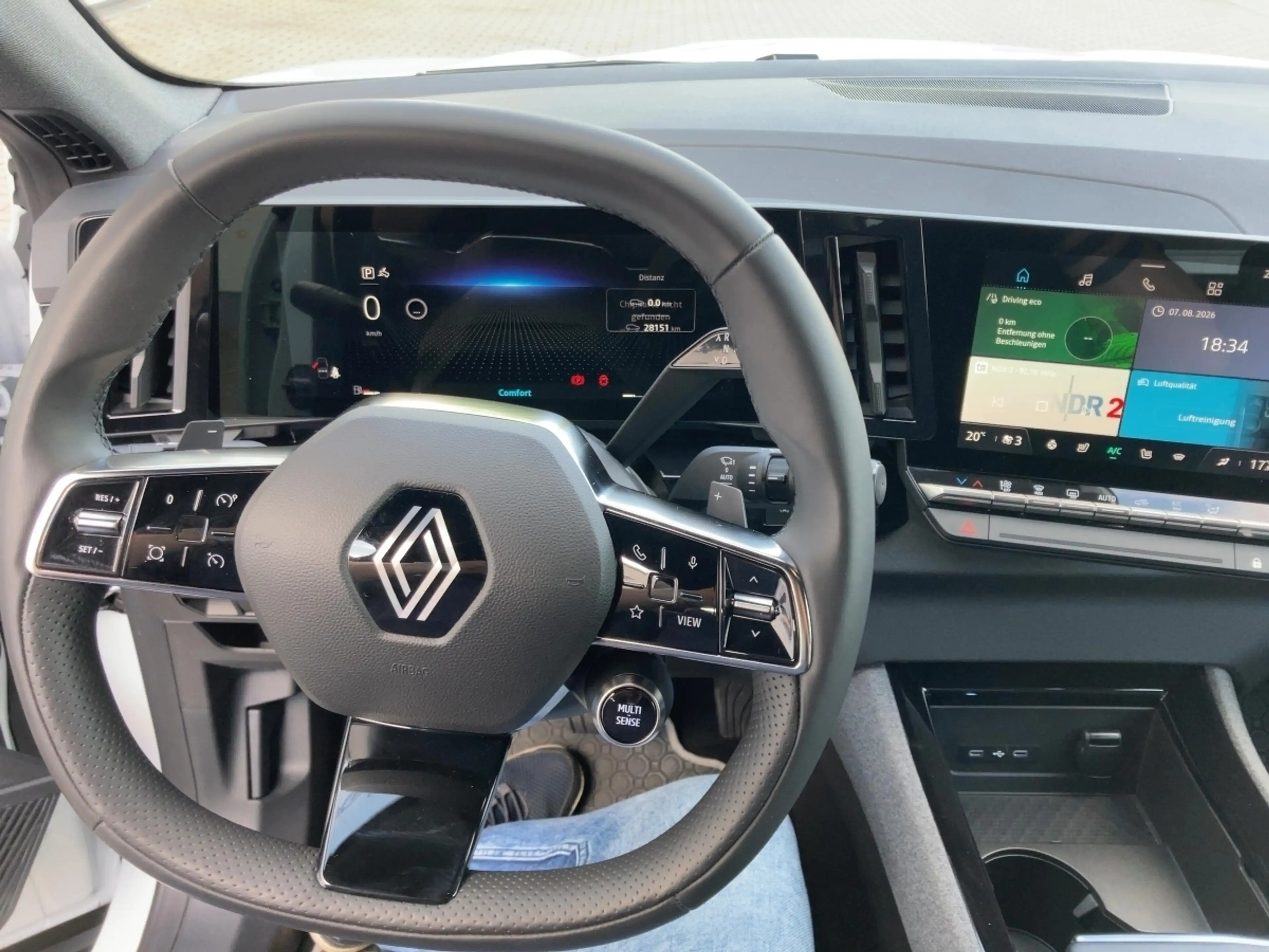 Renault Austral Equilibre Mild Hybrid 140 Automatik — photo 9