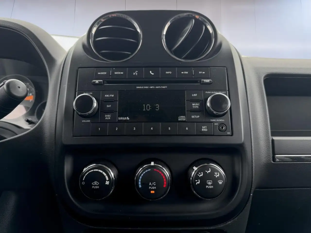 Jeep Patriot снимка Jeep Patriot