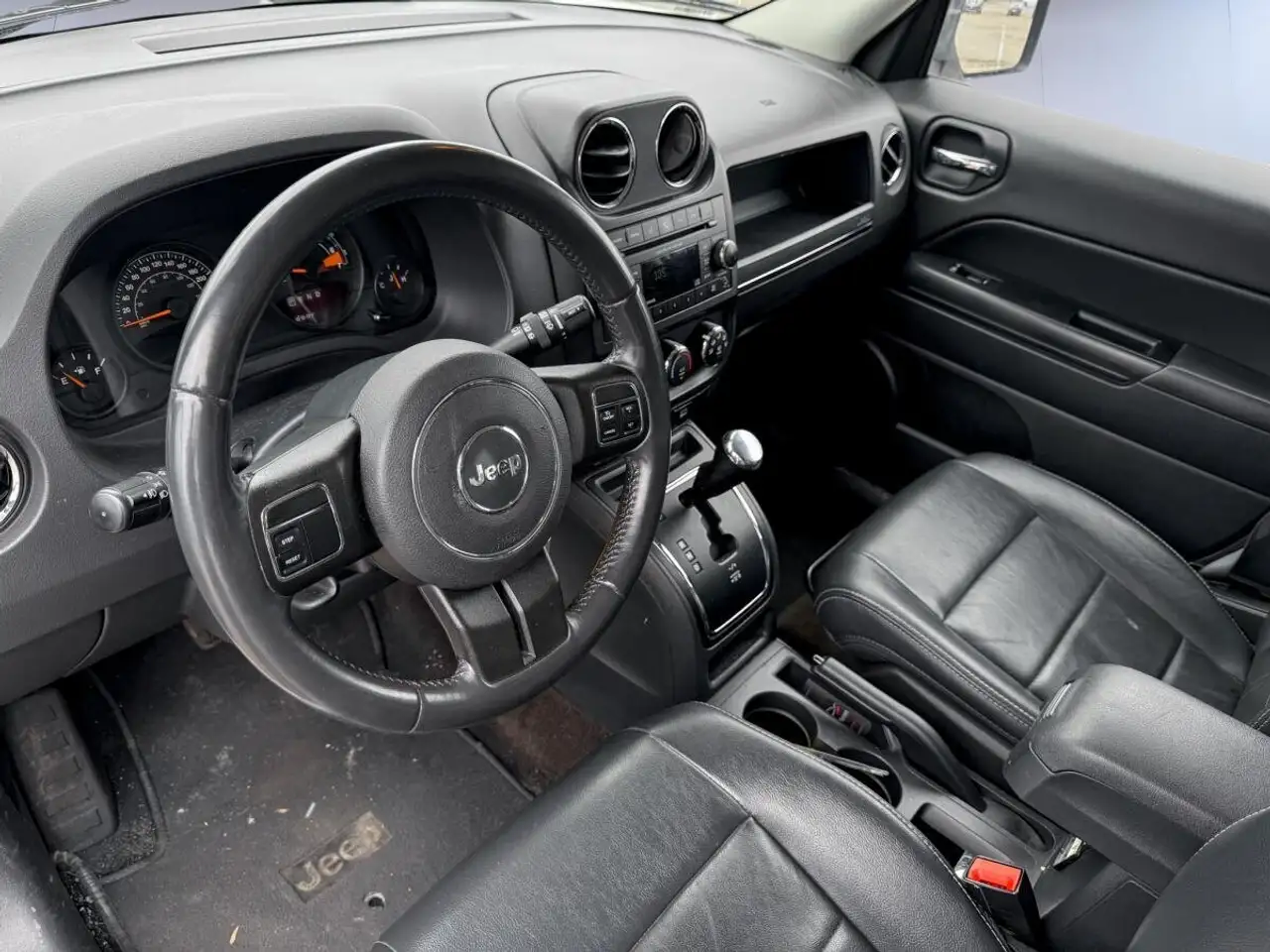 Jeep Patriot снимка Jeep Patriot