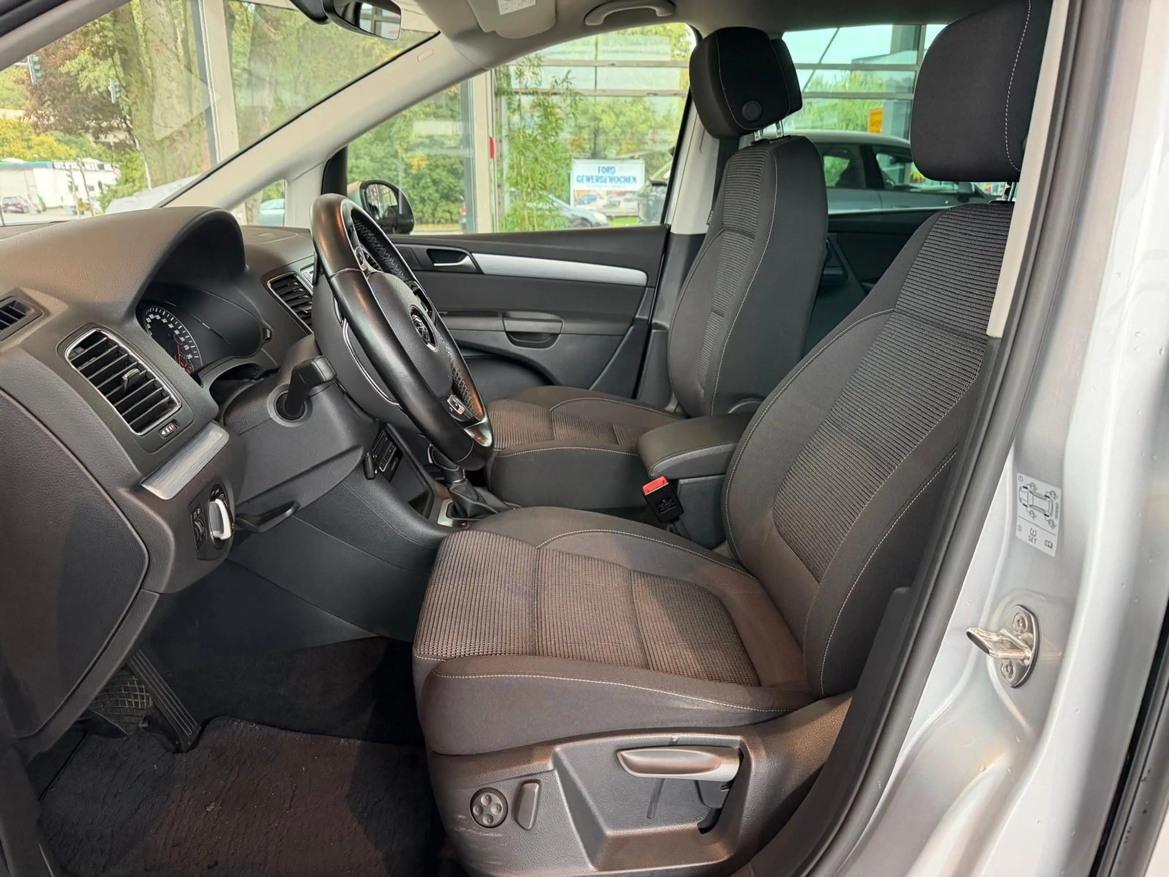 Volkswagen Sharan Comfortline/PDC/NAVi/ — photo 10