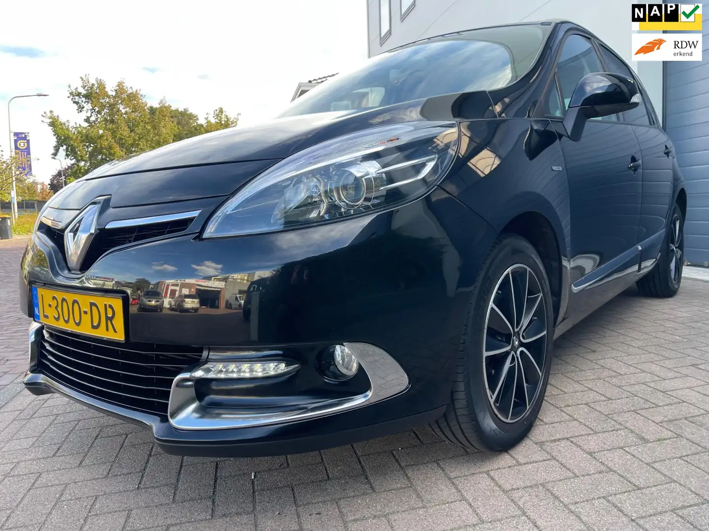 Renault Scenic 1.2 TCe Bose/Pano/Navi/Volledig onderhouden/Blueth Zwart - 1