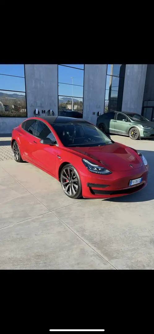 Tesla Model 3 performance - 1