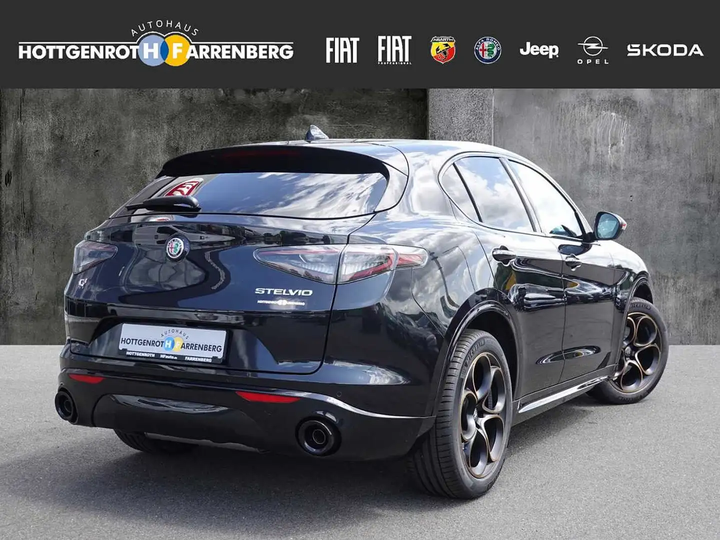 Alfa Romeo Stelvio 2.0 Turbo 16V AT8-Q4 Intensa Schwarz - 2