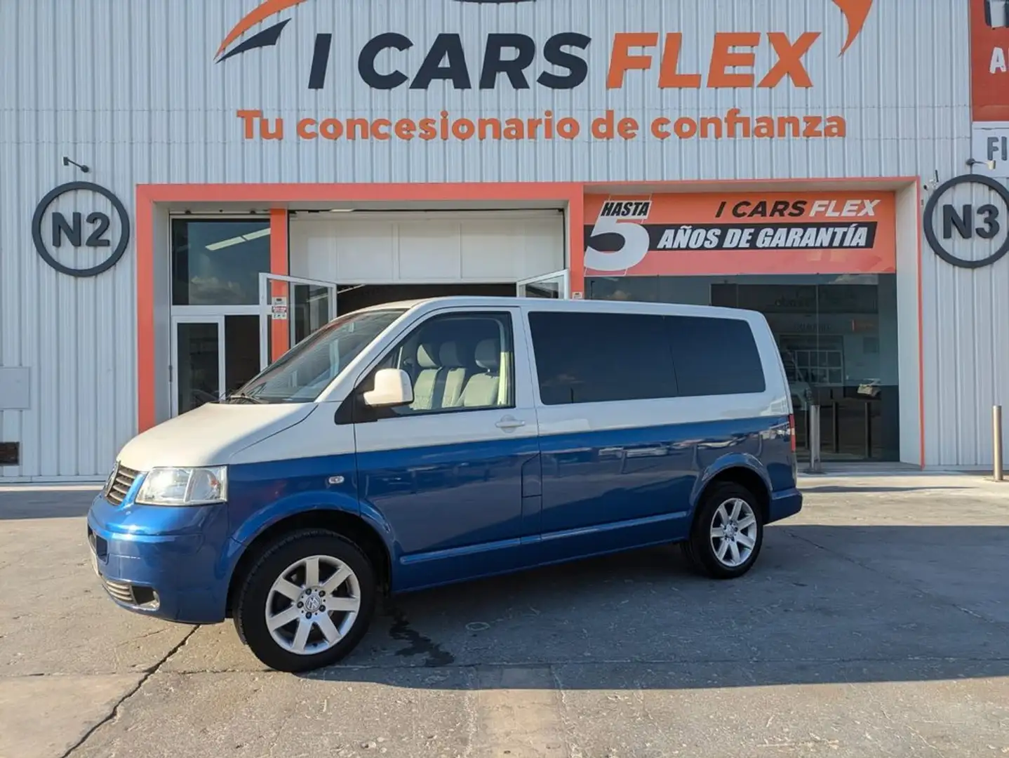 Volkswagen T5 Caravelle Largo 2.0 TDI 140cv Trendline Bleu - 1