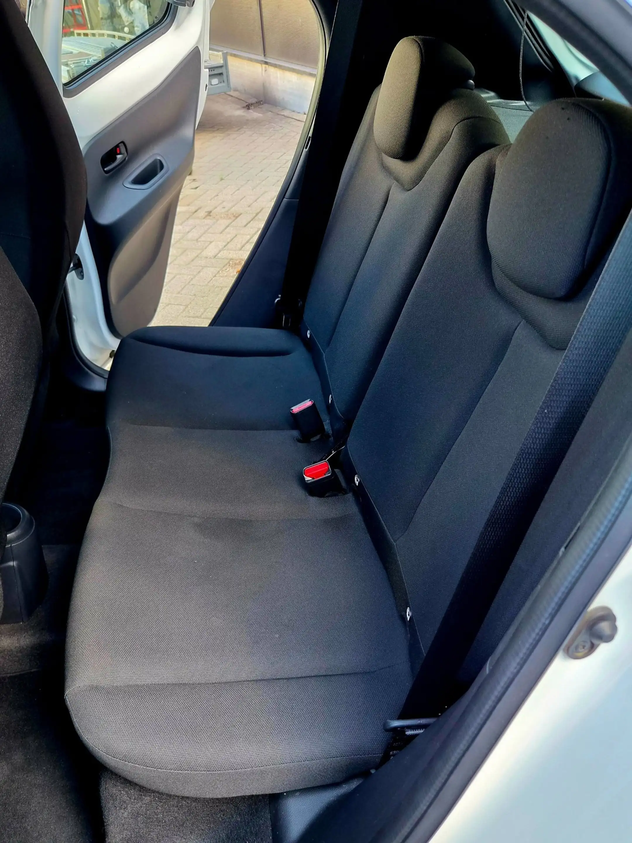 Toyota Aygo X 1.0 VVT-i 72PK S-CVT Play + Keyless|Stoelverw.|LED — photo 6