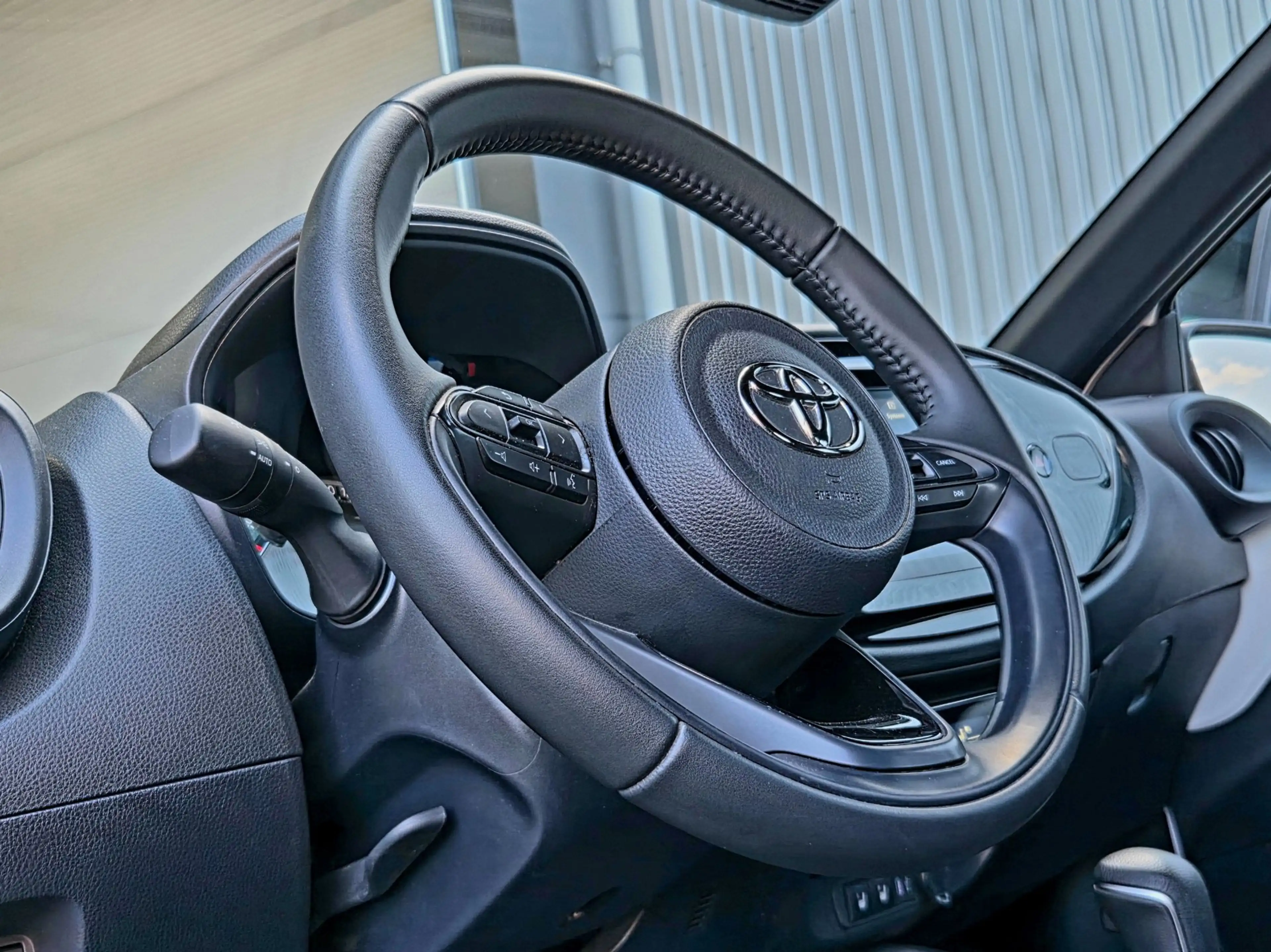 Toyota Aygo X 1.0 VVT-i 72PK S-CVT Play + Keyless|Stoelverw.|LED — photo 38