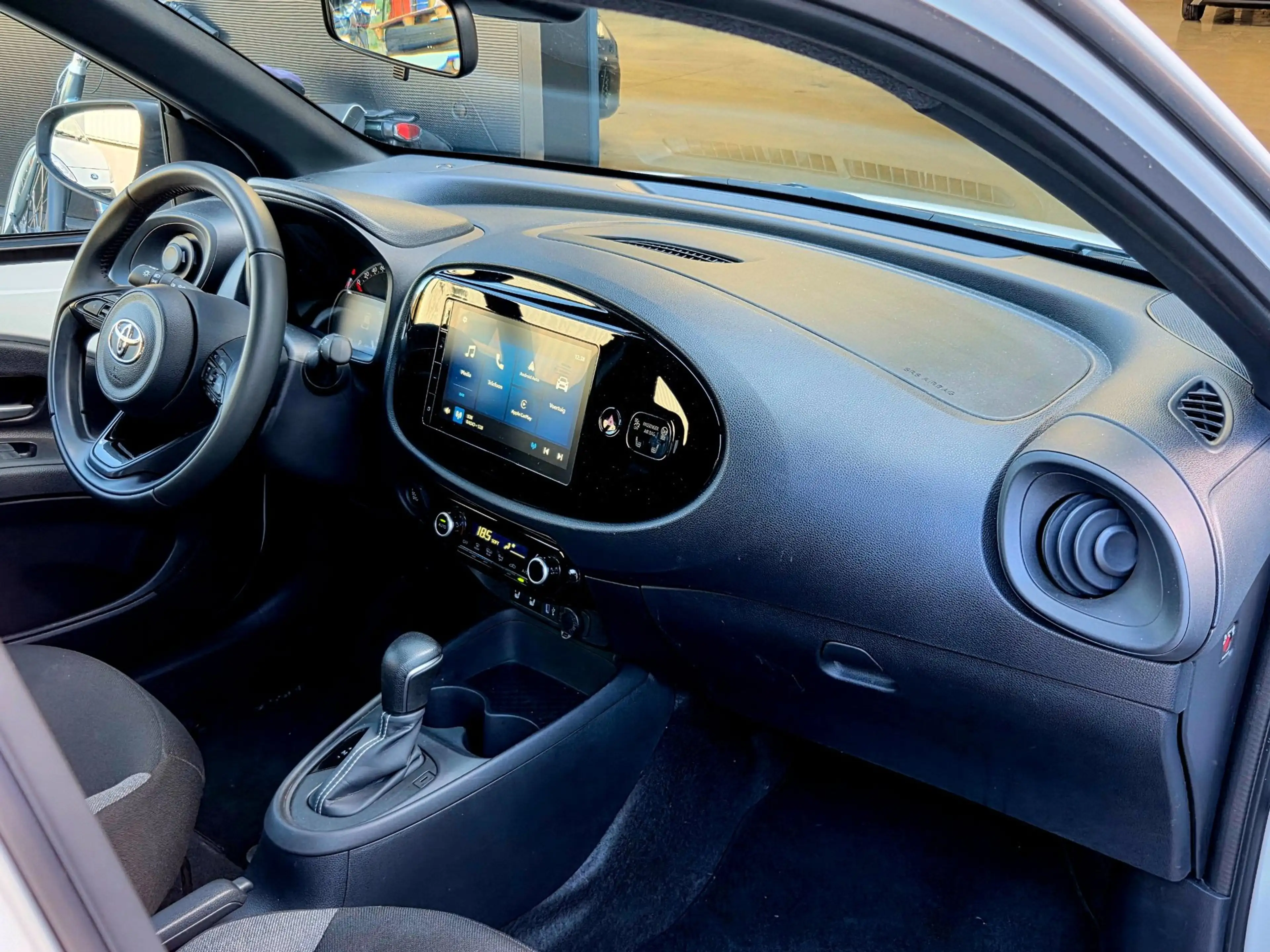 Toyota Aygo X 1.0 VVT-i 72PK S-CVT Play + Keyless|Stoelverw.|LED — photo 40