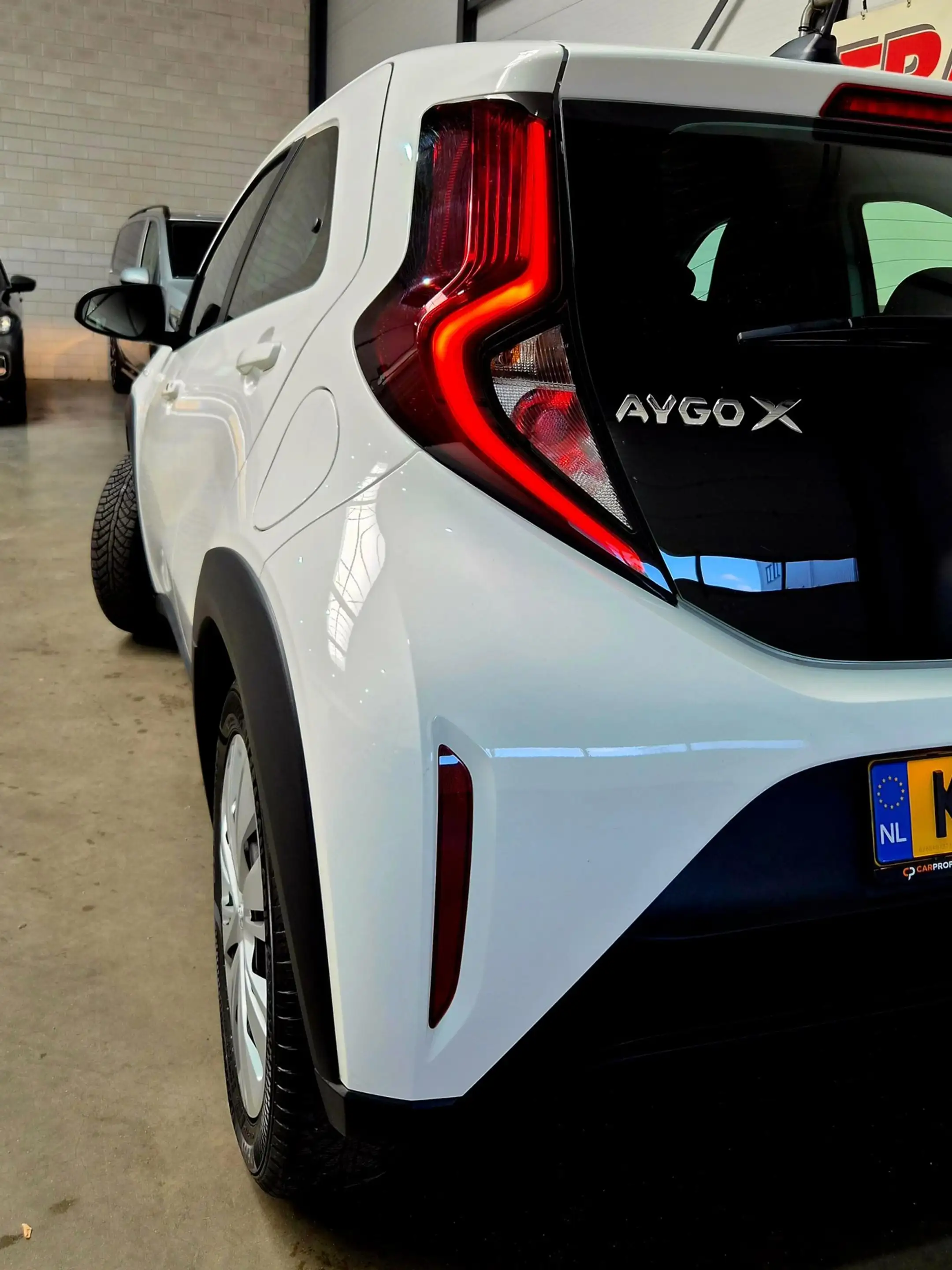 Toyota Aygo X 1.0 VVT-i 72PK S-CVT Play + Keyless|Stoelverw.|LED — photo 16