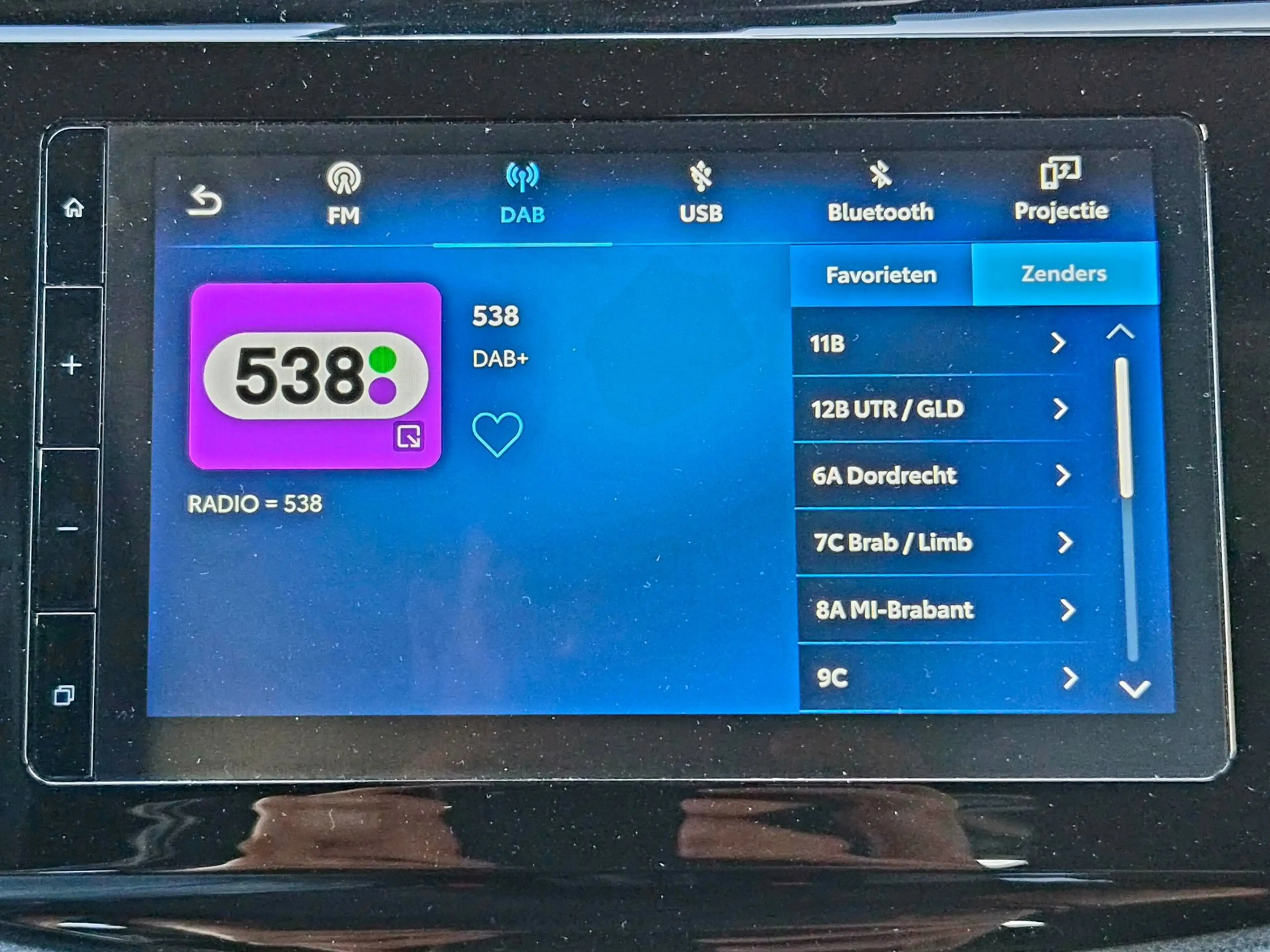 Toyota Aygo X 1.0 VVT-i 72PK S-CVT Play + Keyless|Stoelverw.|LED — photo 31