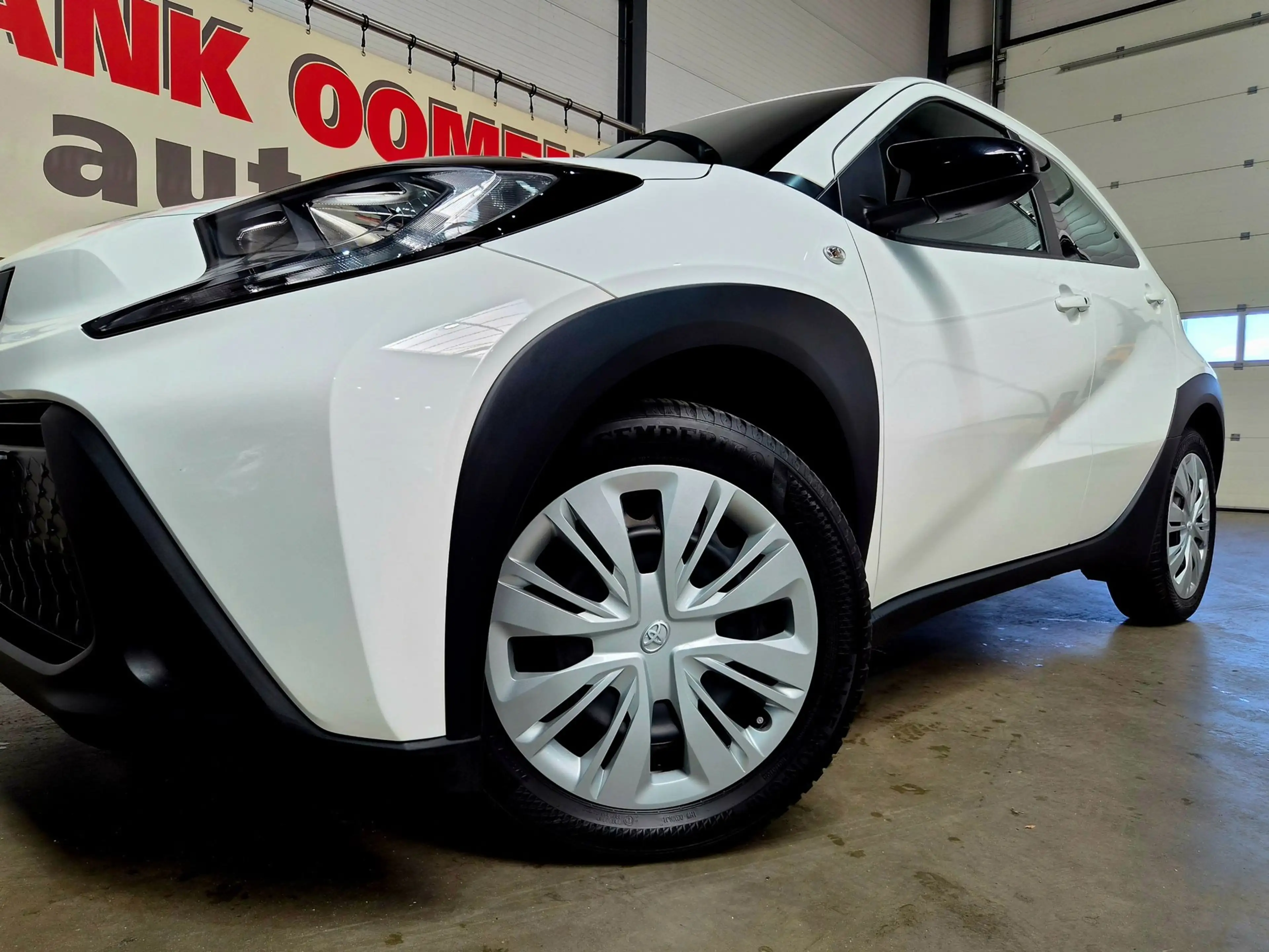 Toyota Aygo X 1.0 VVT-i 72PK S-CVT Play + Keyless|Stoelverw.|LED — photo 11
