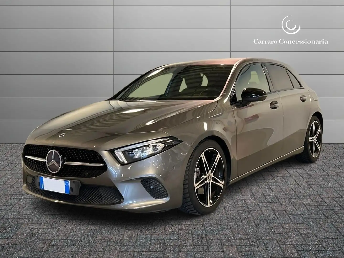 Mercedes-Benz A 180 - A 180 D Sport auto Grau - 1