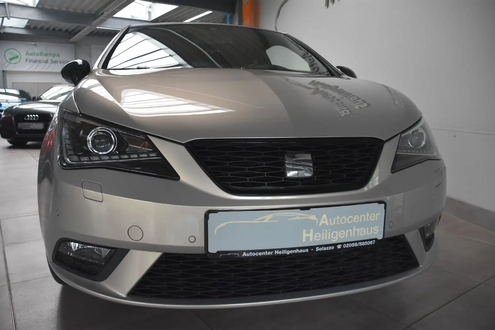 SEAT Ibiza SC Stylance / Style Alcantara  BiXenon-LED Bej - 1