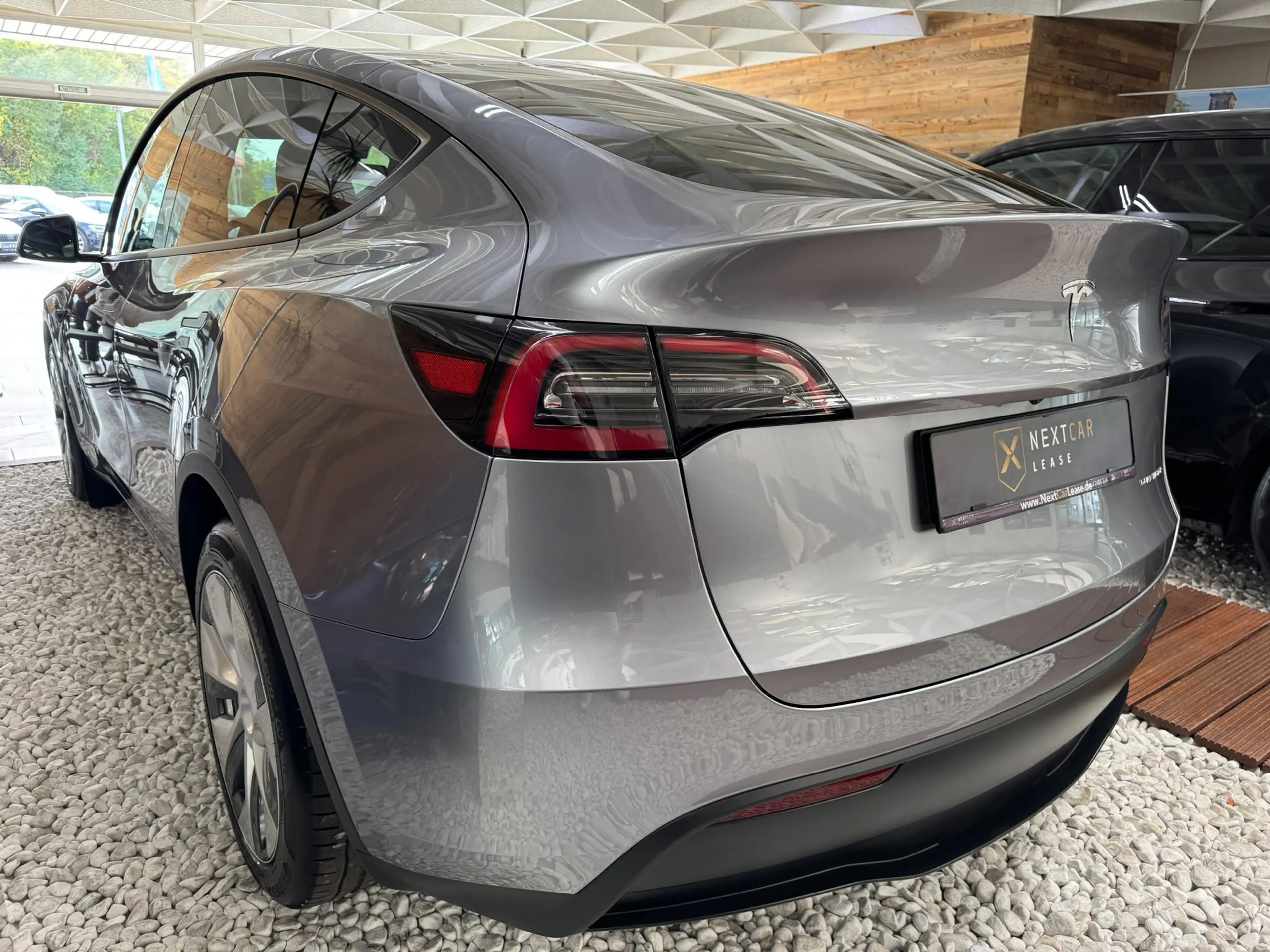 Tesla Model Y Long Range Dual AWD PANO NAVI LED SHZ WP — photo 6