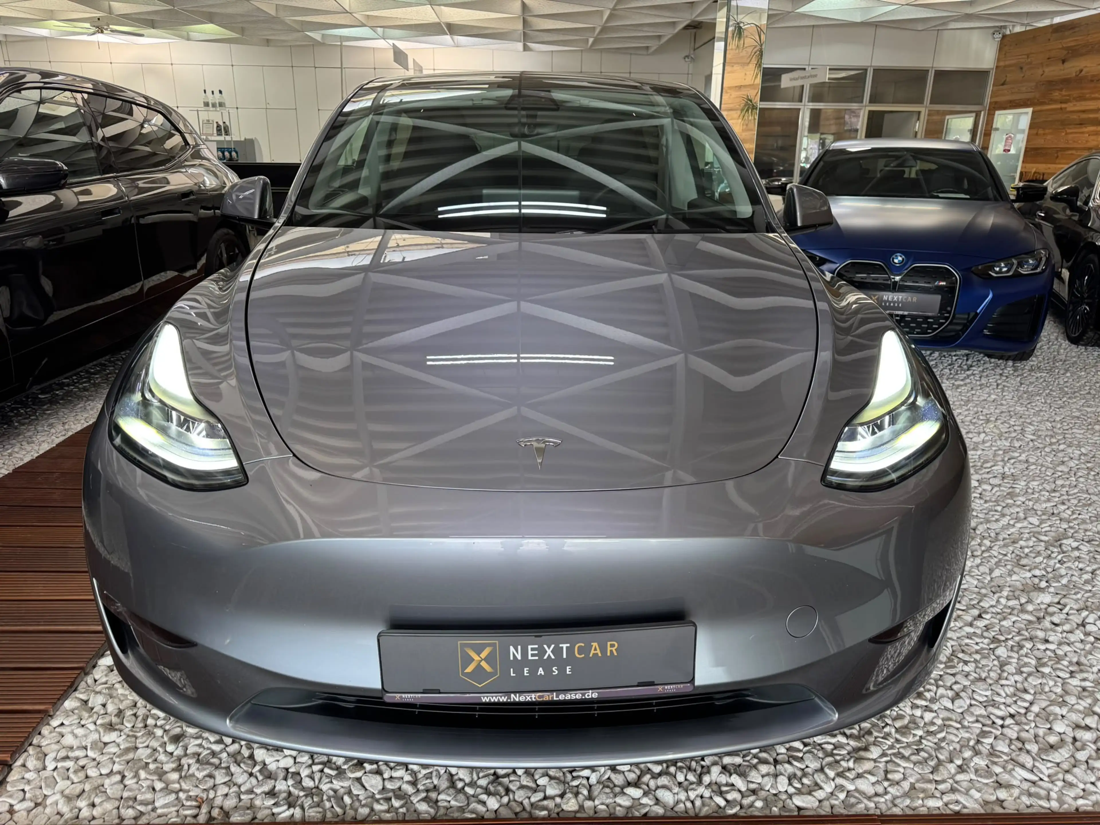 Tesla Model Y Long Range Dual AWD PANO NAVI LED SHZ WP — photo 2