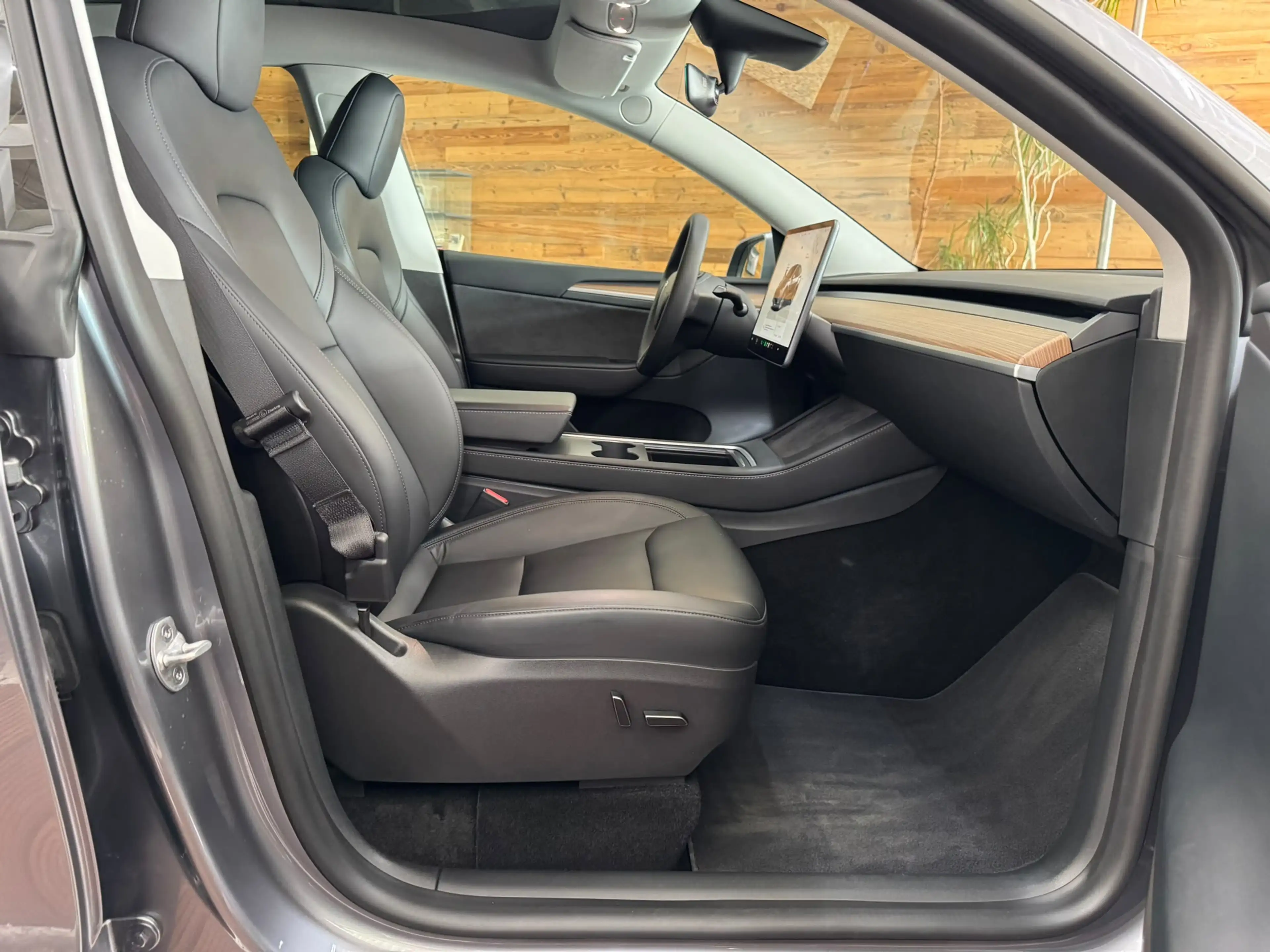 Tesla Model Y Long Range Dual AWD PANO NAVI LED SHZ WP — photo 8