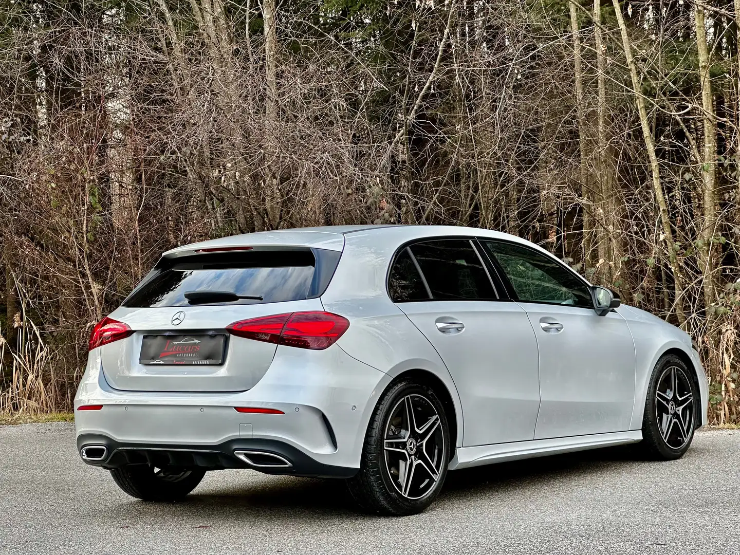 Mercedes-Benz A 180 Aut. AMG Line Premium*SPORT*NIGHT*MBUX*WGARANTIE* Grey - 2