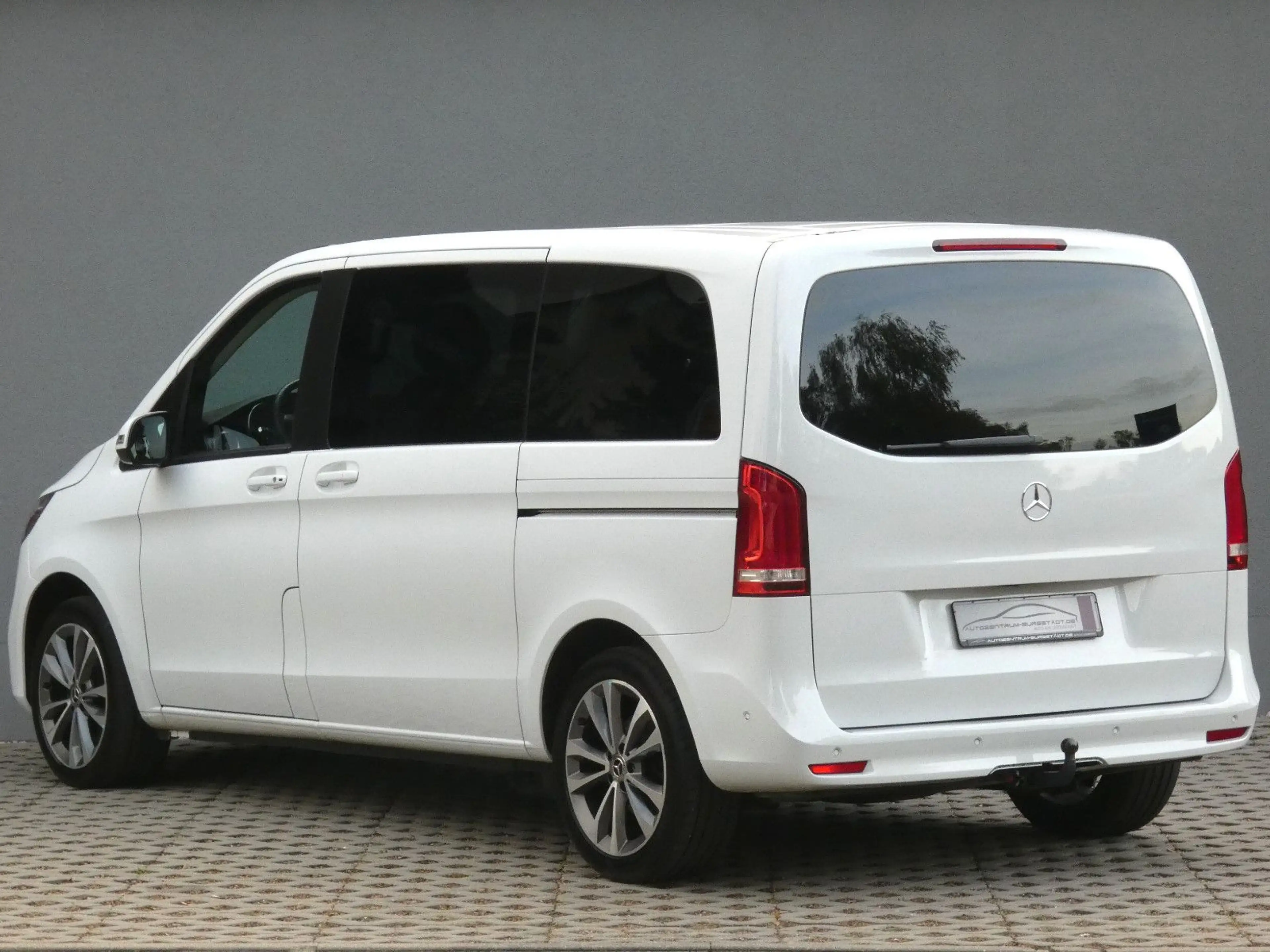 Mercedes-Benz V 300 d 4MATIC Edition Kompakt/StandHZG/LED/18" — photo 7