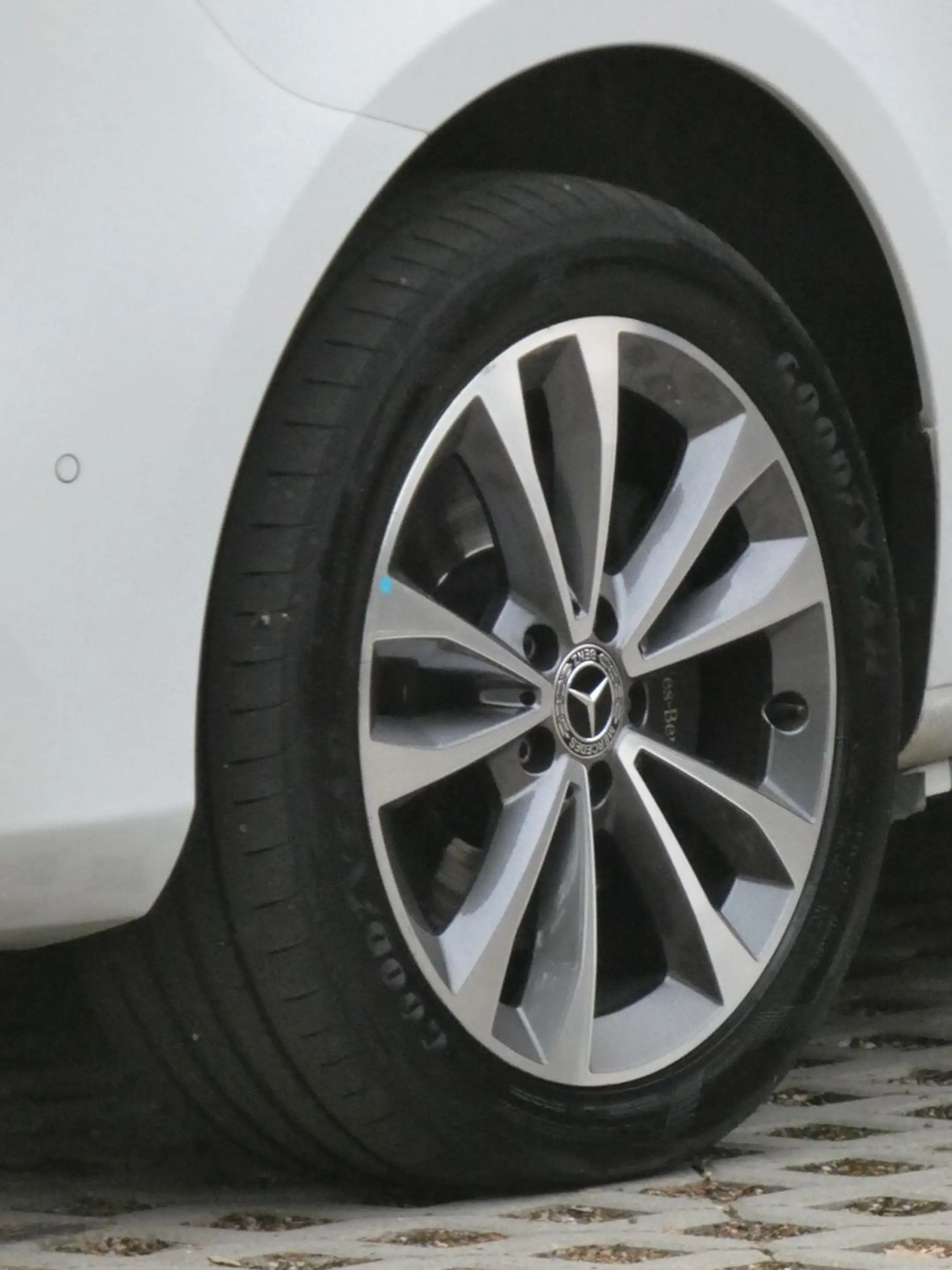 Mercedes-Benz V 300 d 4MATIC Edition Kompakt/StandHZG/LED/18" — photo 3