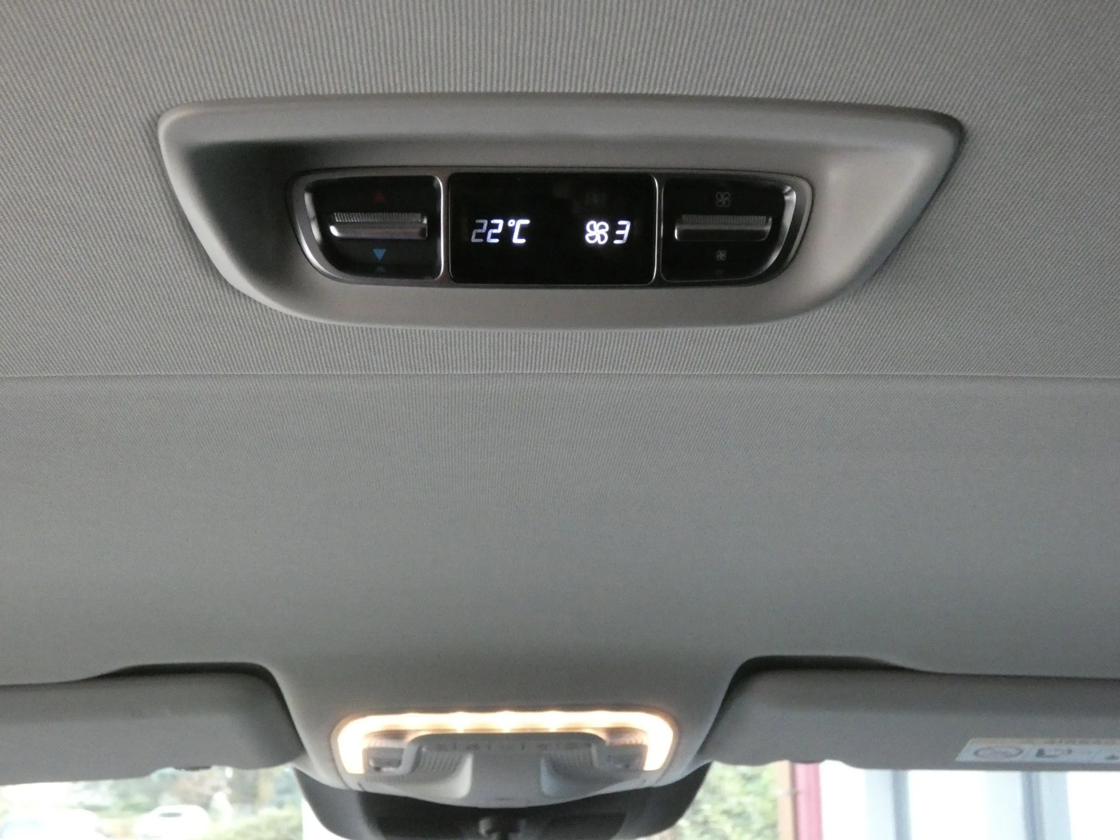 Mercedes-Benz V 300 d 4MATIC Edition Kompakt/StandHZG/LED/18" — photo 18