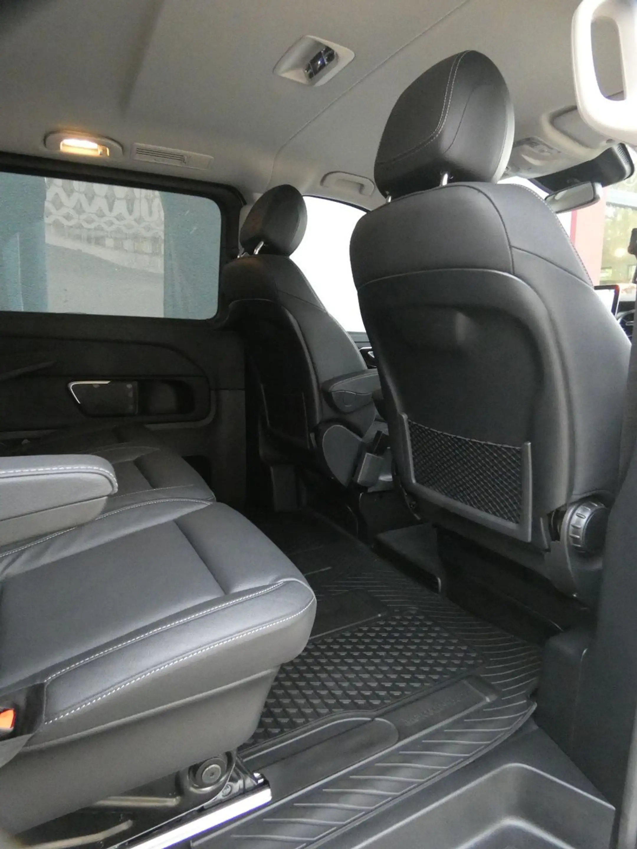 Mercedes-Benz V 300 d 4MATIC Edition Kompakt/StandHZG/LED/18" — photo 21