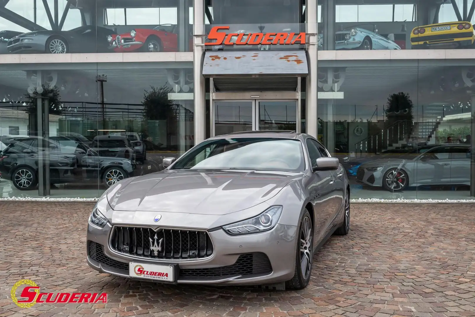 Maserati Ghibli V6 Diesel 275 CV Grey - 1