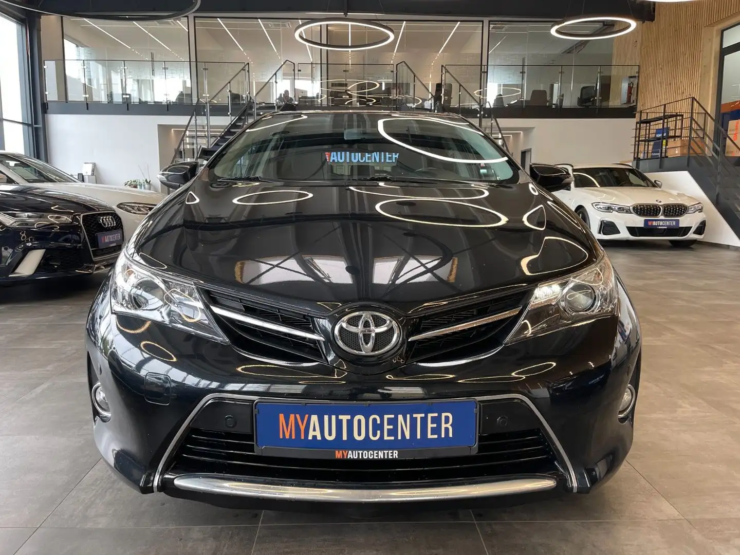 Toyota Auris Life+ Lim. 1.6 Edition *AHK*KAMERA*KLIMAA. Negru - 2