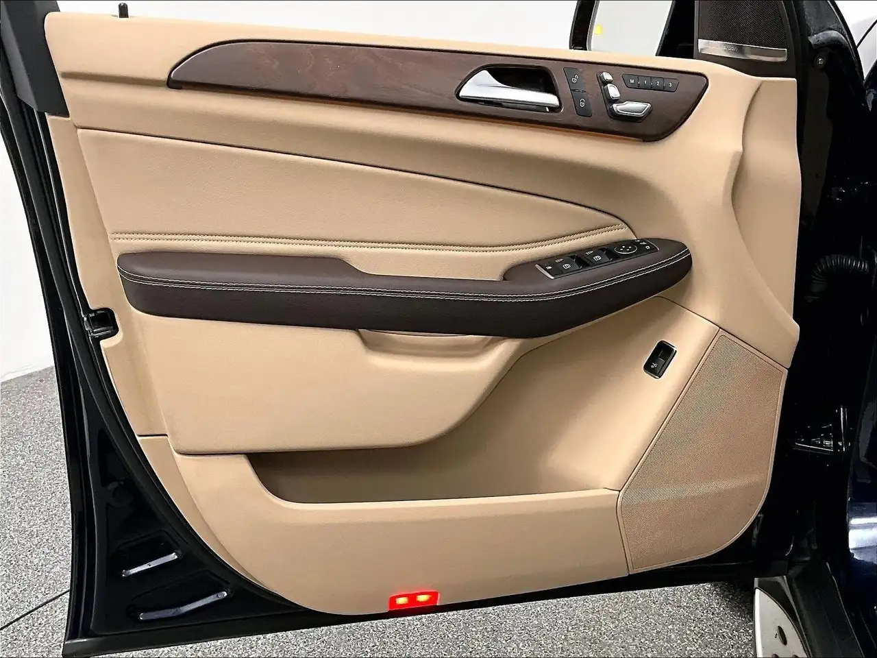 Mercedes-Benz GLE photo Mercedes-Benz GLE