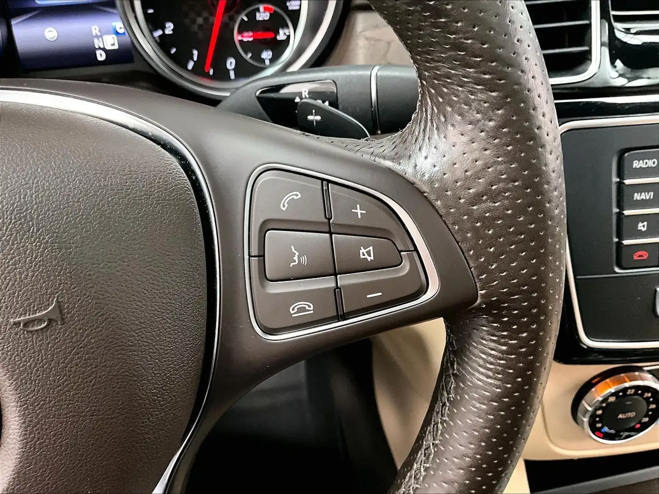 Mercedes-Benz GLE photo Mercedes-Benz GLE