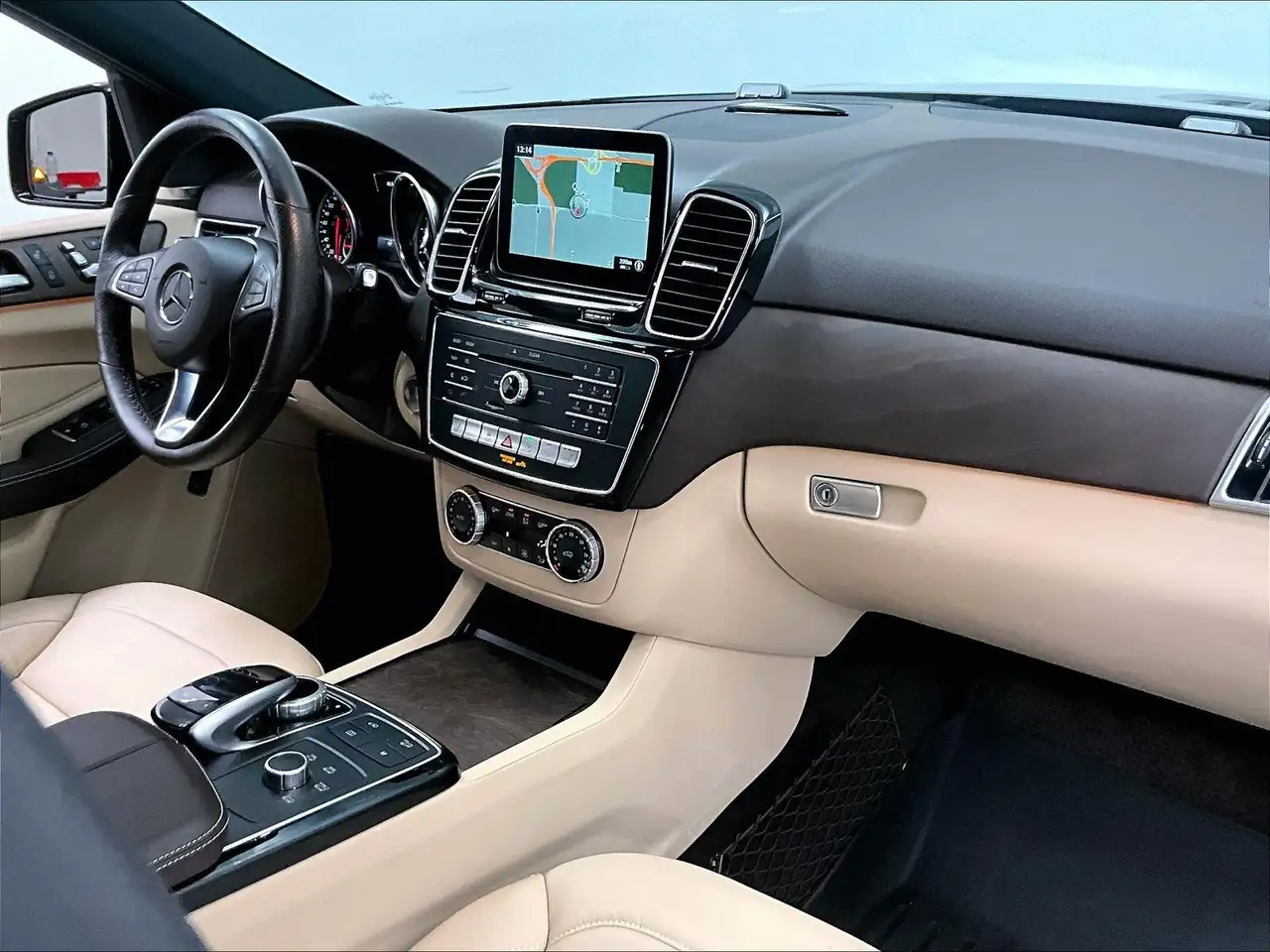 Mercedes-Benz GLE photo Mercedes-Benz GLE