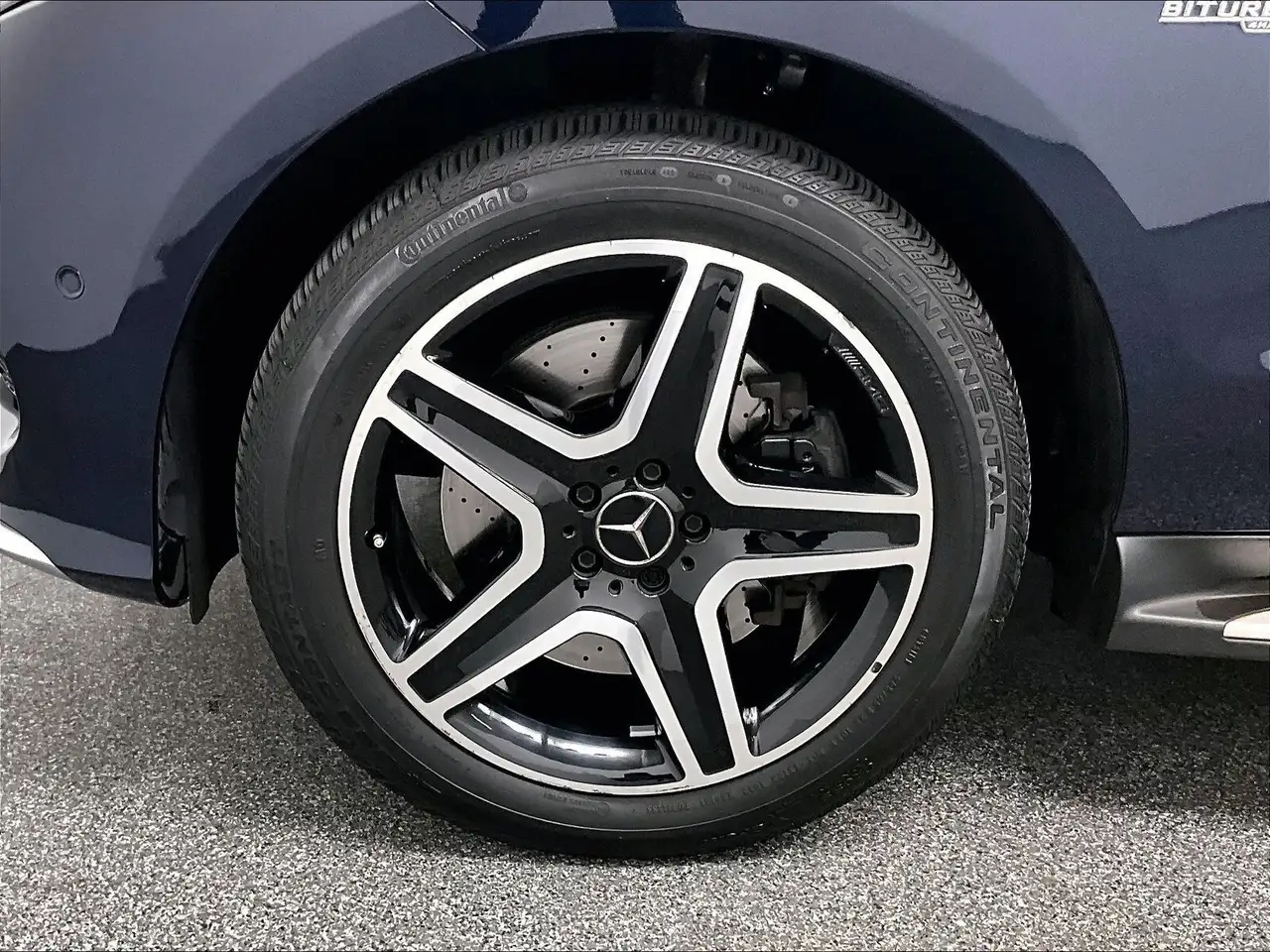 Mercedes-Benz GLE photo Mercedes-Benz GLE