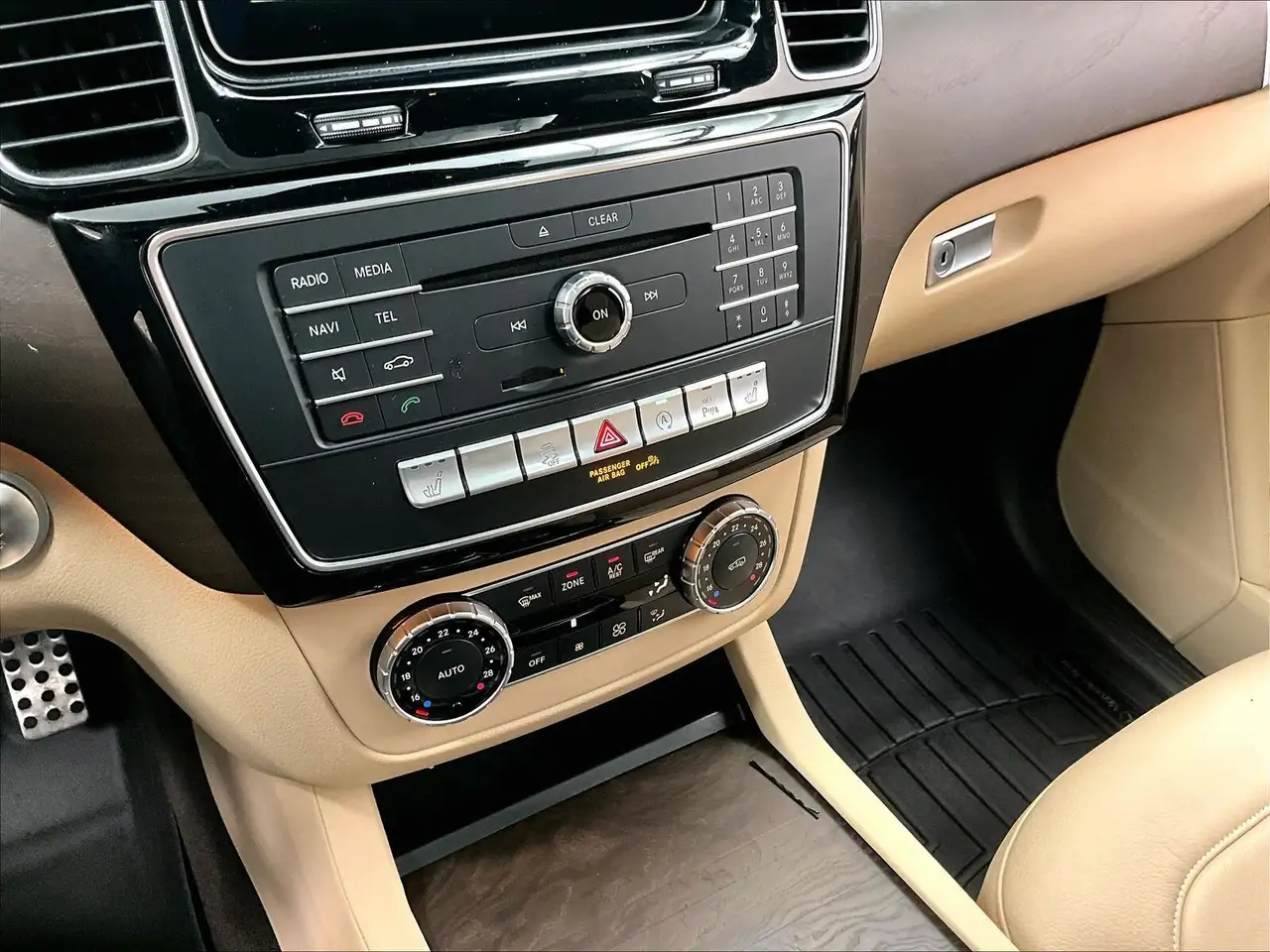 Mercedes-Benz GLE photo Mercedes-Benz GLE