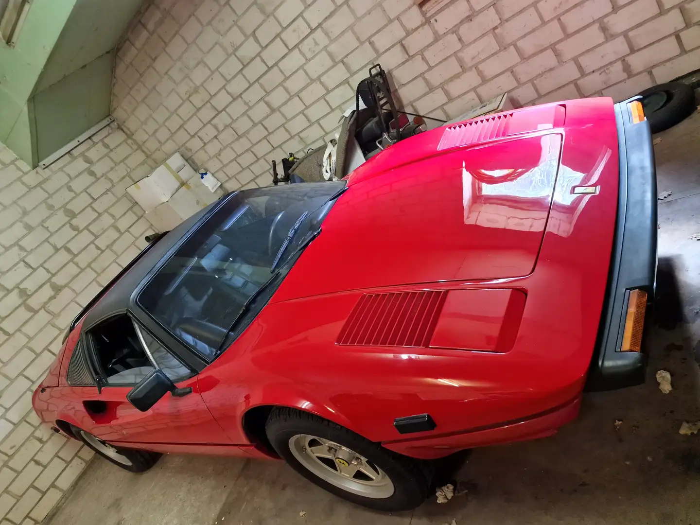 Ferrari 308 GTS Red - 1