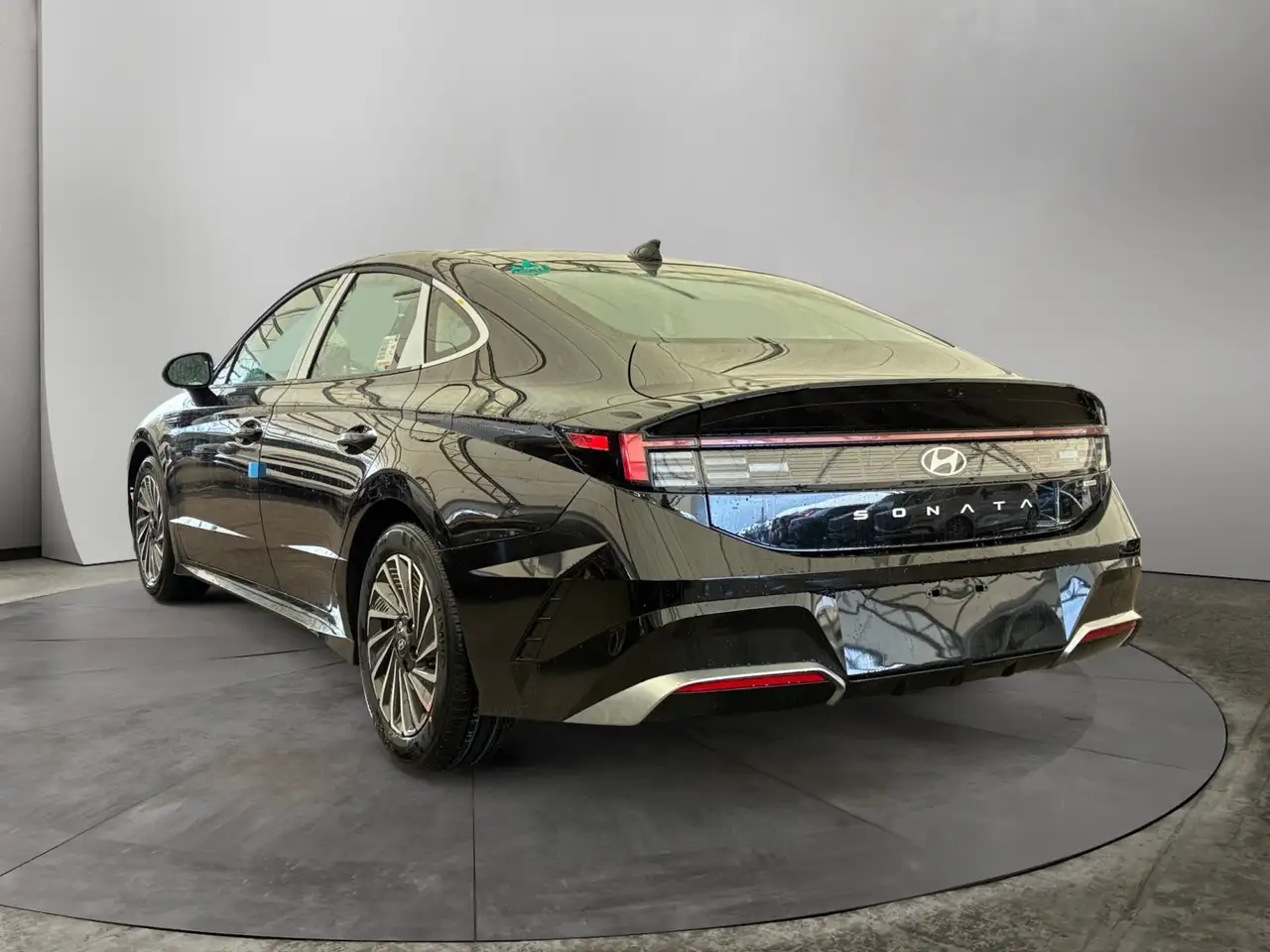 Hyundai SONATA снимка Hyundai SONATA