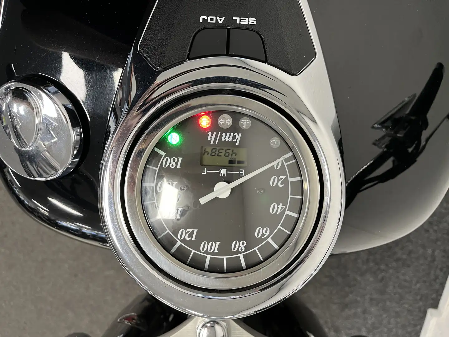 Suzuki VL 800 VOLUSIA Zwart - 2