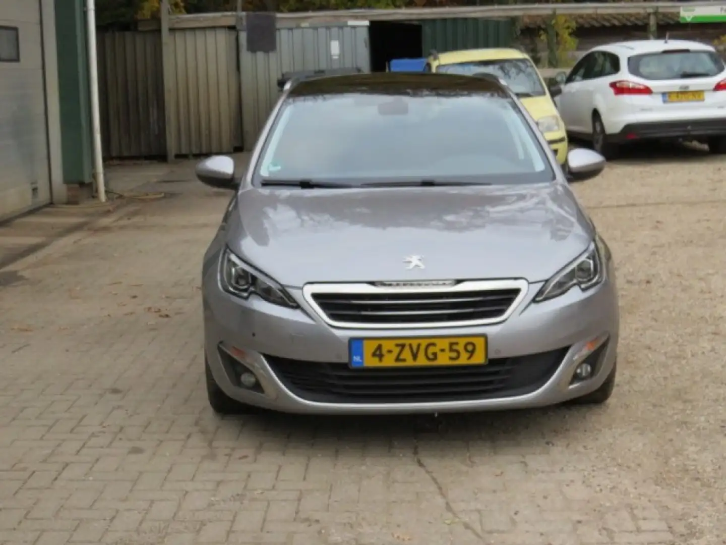 Peugeot 308 1.2 E-THP PREMIÃRE Gris - 2