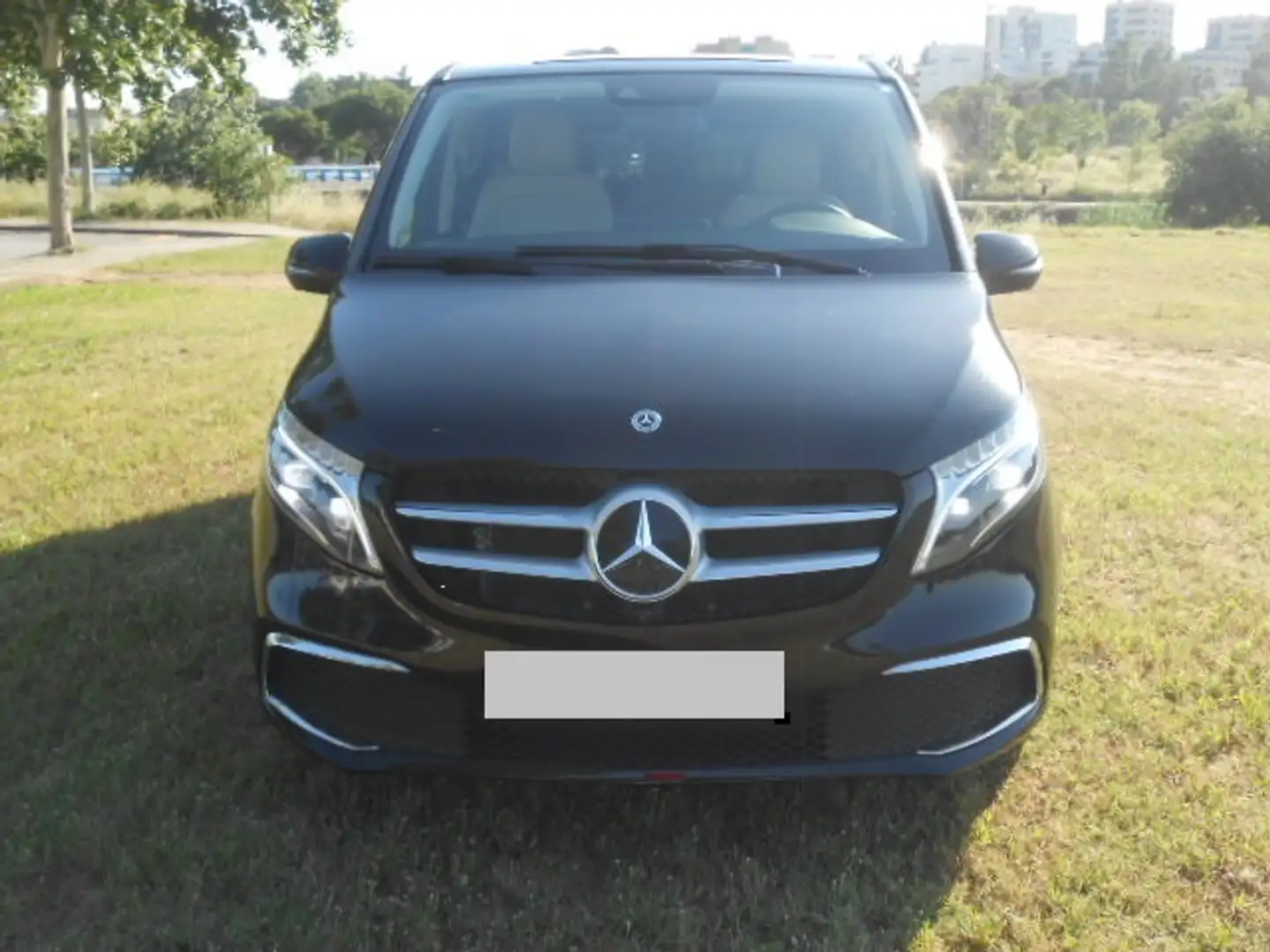 Mercedes-Benz V 300d Largo Avantgarde Noir - 2