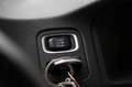 Volvo V70 2.4 D5 AWD Momentum / Nieuwe Distributie / Trekhaa Zwart - thumbnail 16