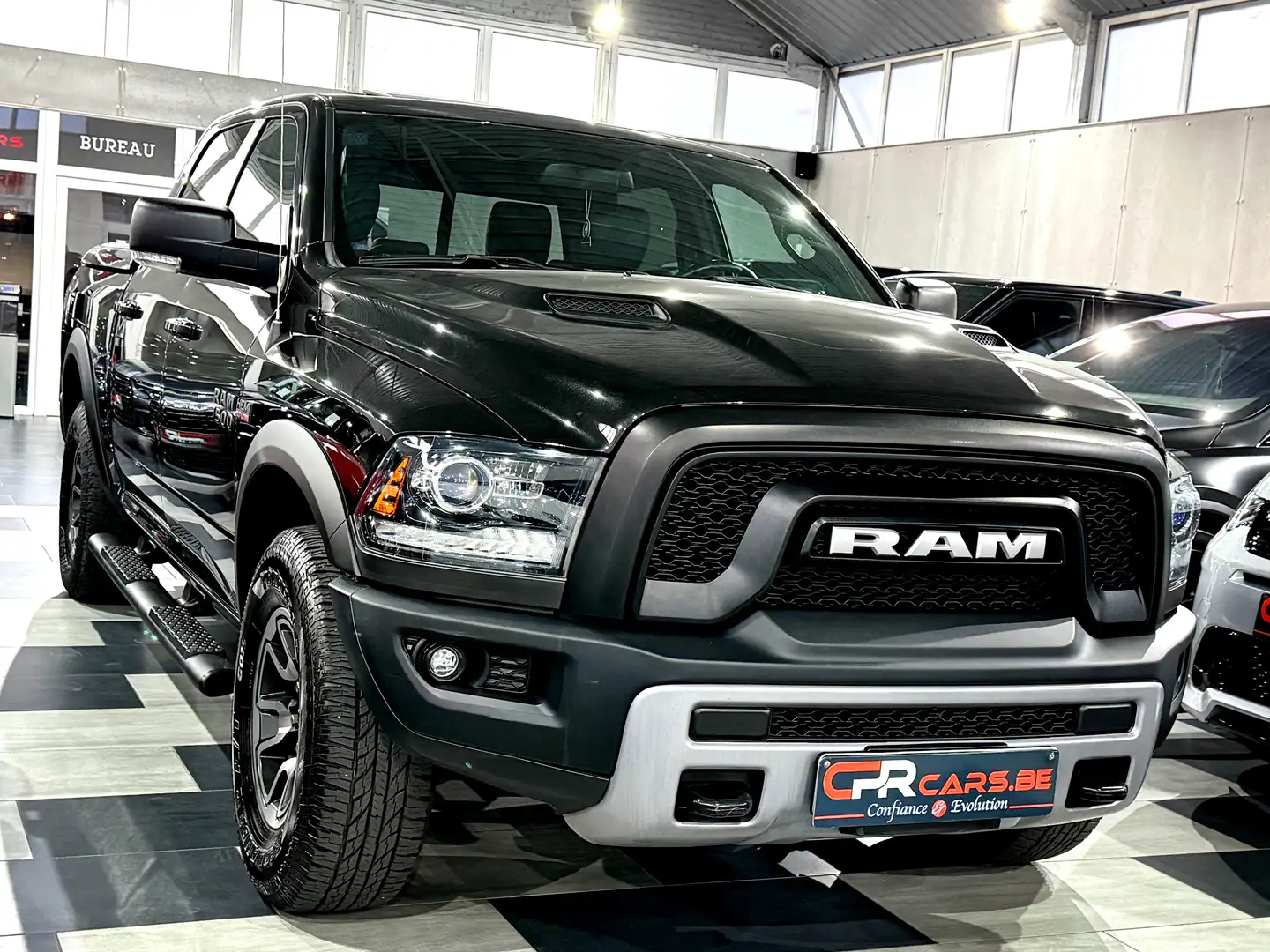 Dodge RAM 5.7i LPG Rebel Crew Cab. Black Edition Etat Neuf Noir - 2