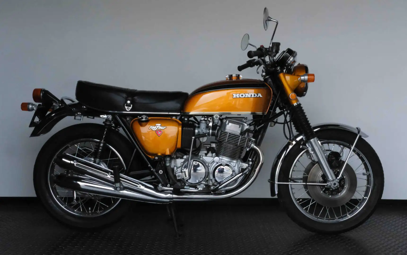 Honda CB 750 four K1 - worldwide shipping - Золотистый - 1