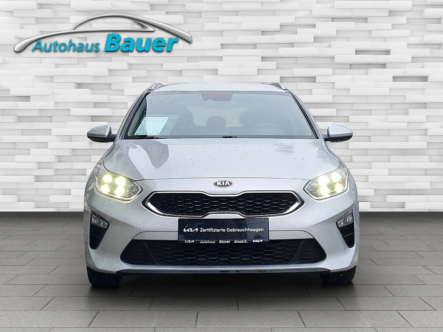 Kia Ceed SW / cee'd SW ceed SW 1,4 MPI Silber Silber - 2