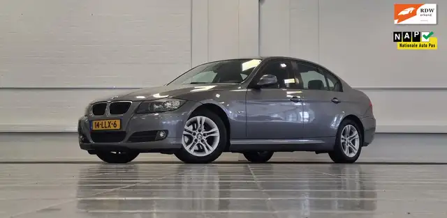 BMW 318 3-serie 318i Business Line Xenon Sportstoelen Navi
