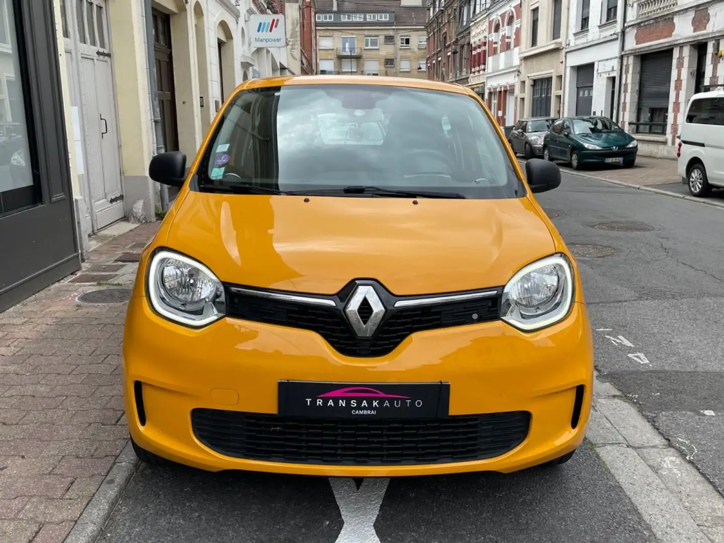 Renault Twingo III SCe 65 Life / FAIBLE KILOMETRAGE / IDEALE JEUN žuta - 2