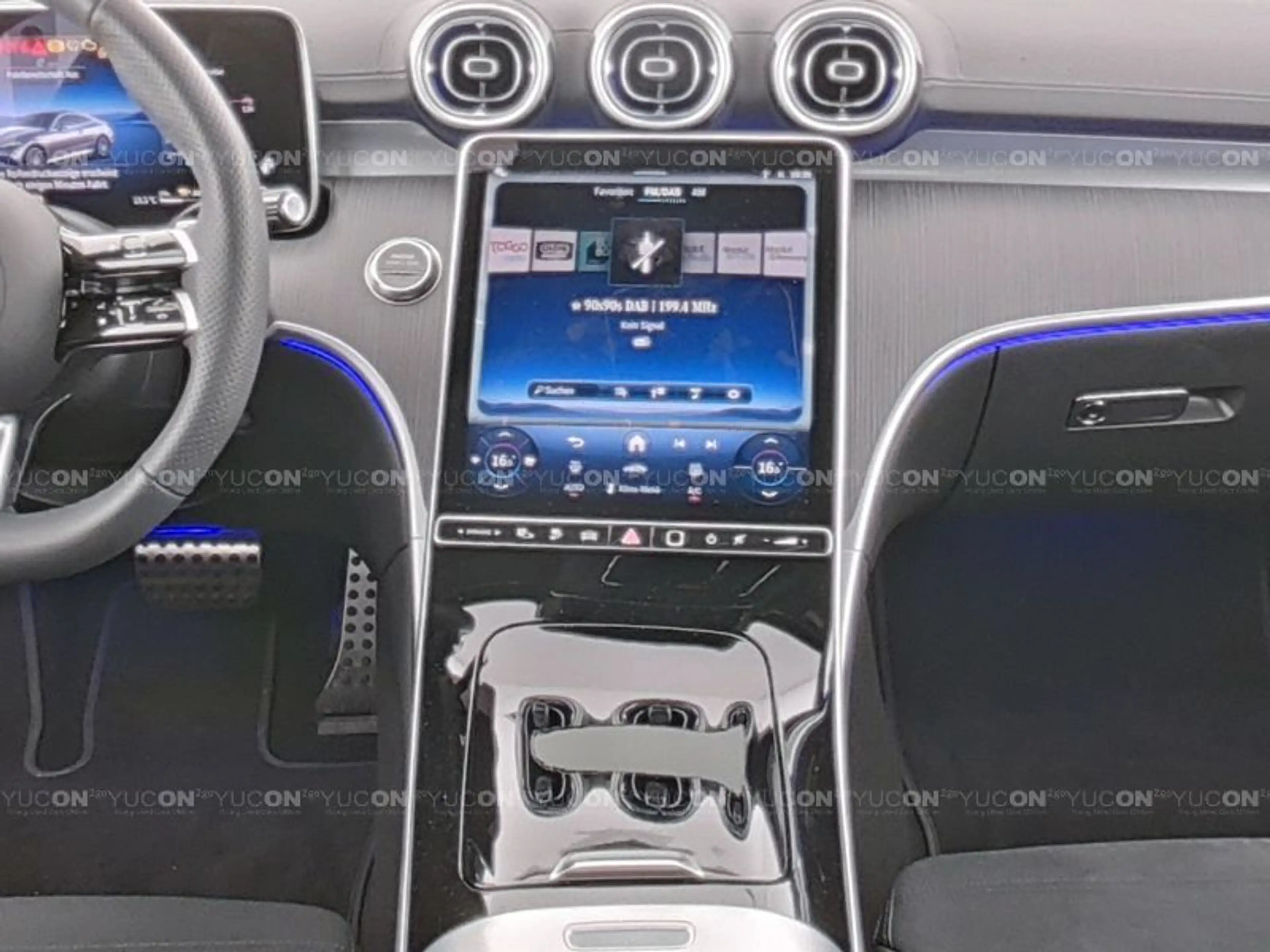 Mercedes-Benz CLE 300 e AMG PREMIUM PANO SD BURME DISTRONIC — photo 8